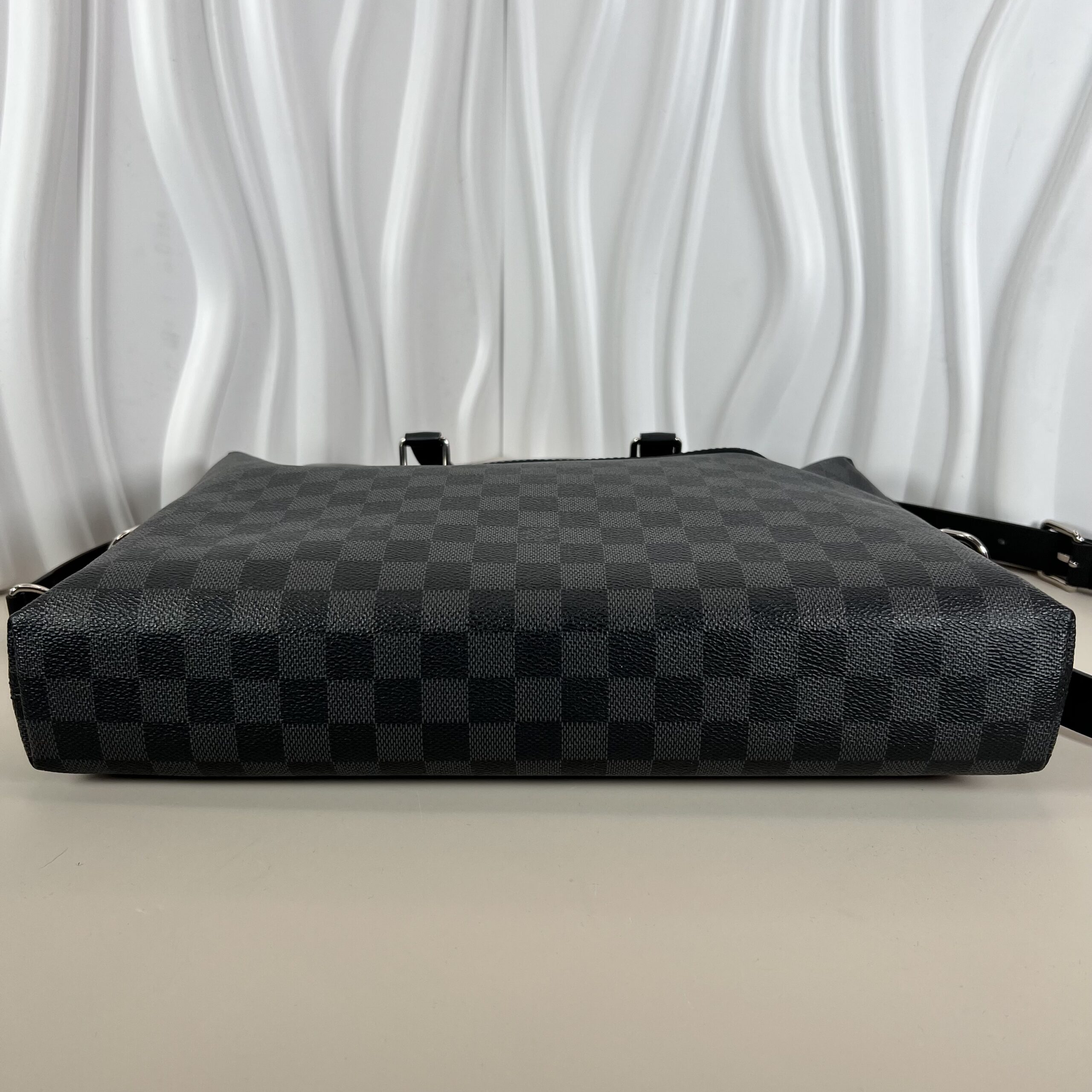 Louis Vuitton Porte-Documents Jour (PDJ) NM business bag in the Damier Graphite - Image 6