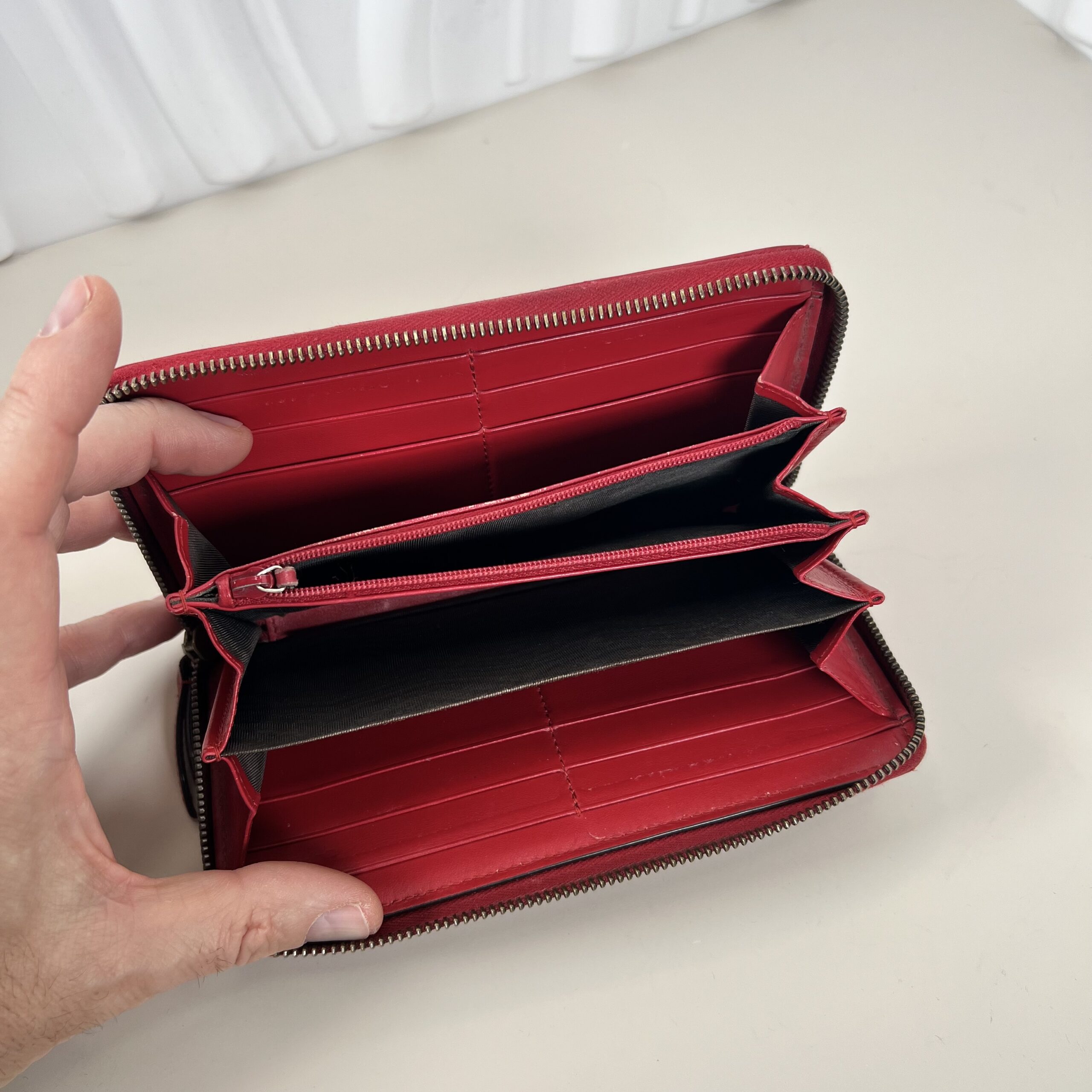 Gucci GG Marmont Red Zip Around Long Wallet - Image 3