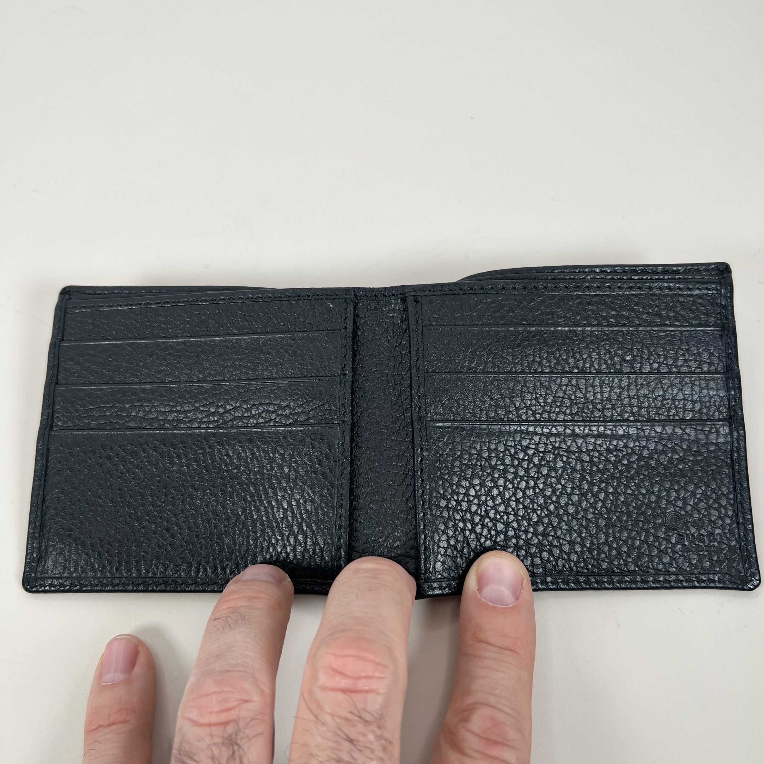 Gucci Black Grained Leather Bifold Wallet with Silver-Tone Logo - Image 3
