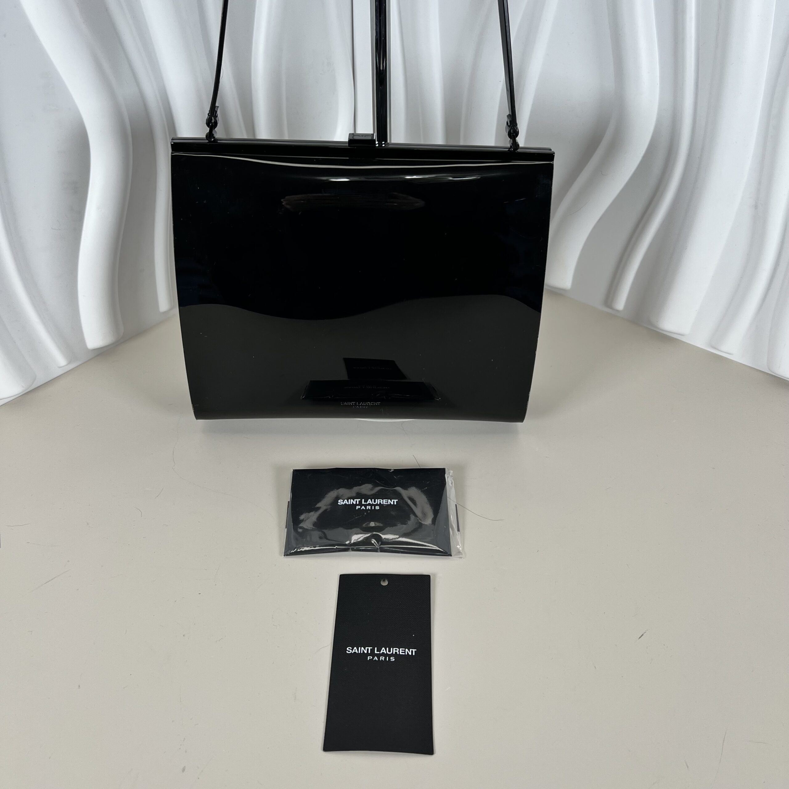 YSL Saint Laurant Vinyl Le-Anne Marie Large 2023