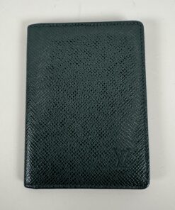 Louis Vuitton Dark Green Taiga Leather Card Holder/Pass Case (Pre-owned)