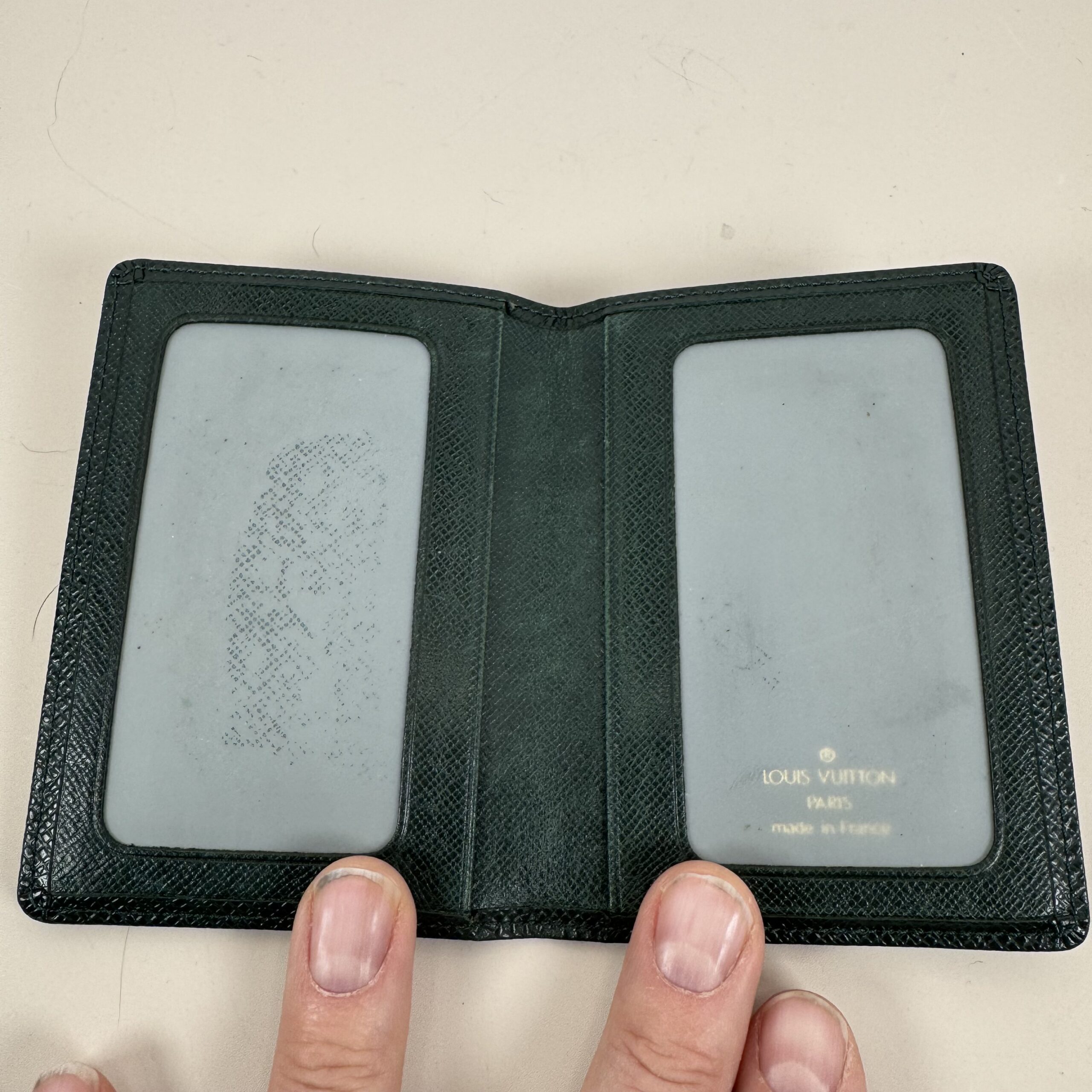 Louis Vuitton Dark Green Taiga Leather Card Holder/Pass Case (Pre-owned) - Image 2