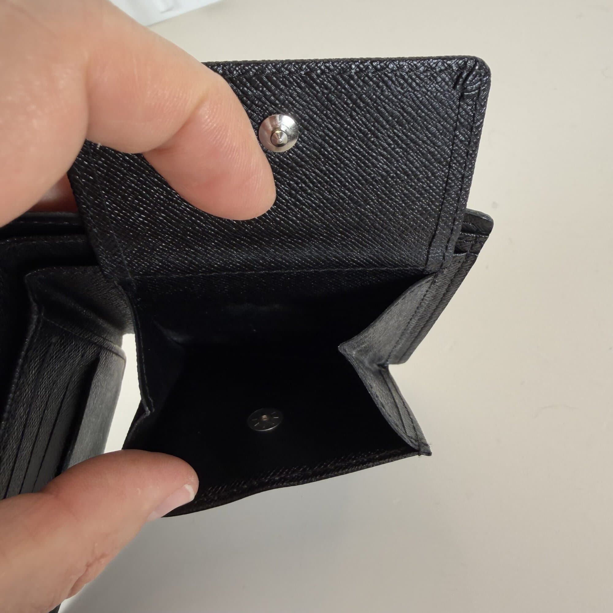 LOUIS VUITTON Damier Graphite Canvas bifold wallet - Image 5