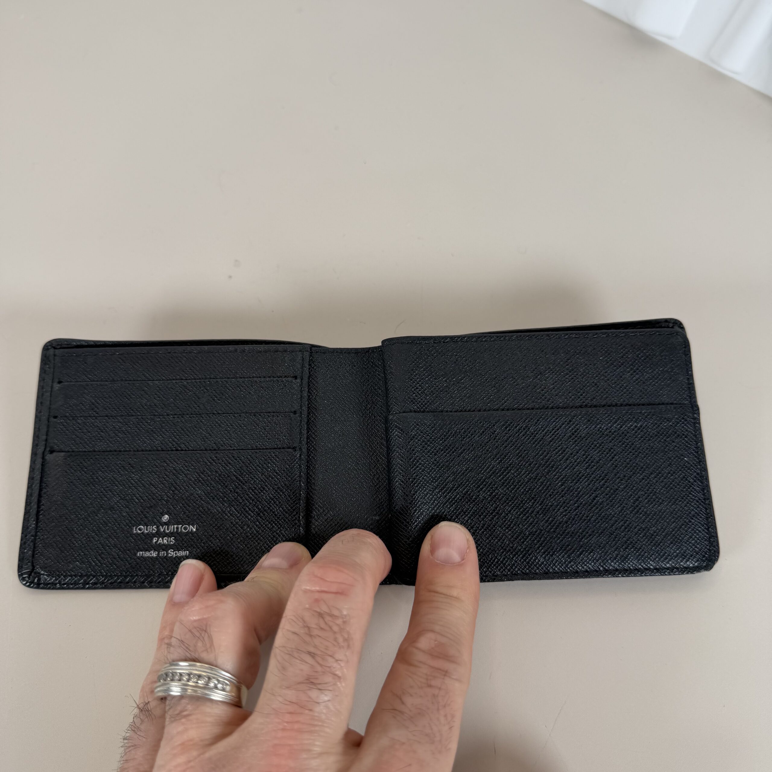 Louis Vuitton Multiple Wallet in Black Taiga Leather - Image 6