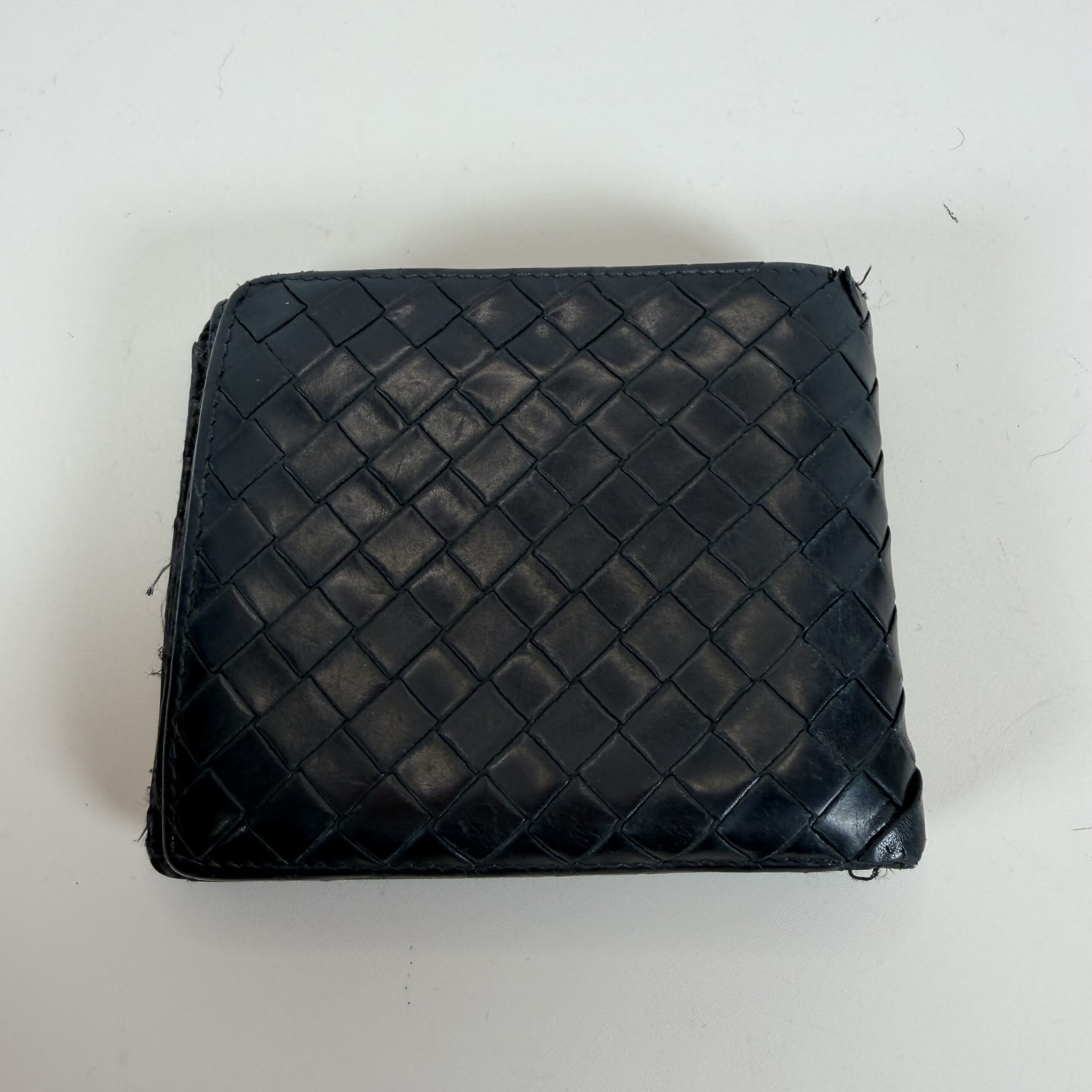 Bottega Veneta Black Intrecciato Leather Bi-Fold Wallet - Classic Woven Design - Image 13