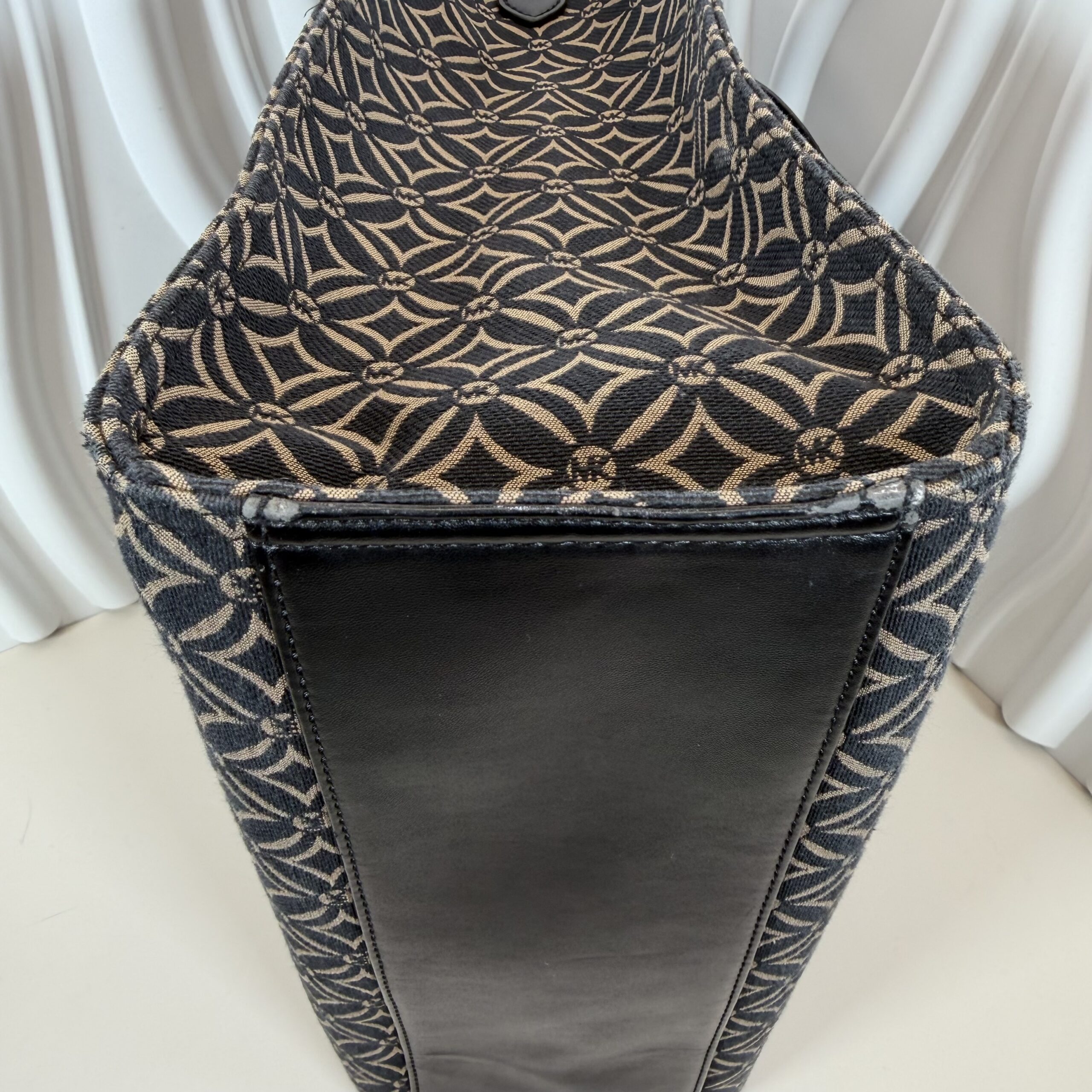 Michael Kors Kempner Large North South Tote - Image 7