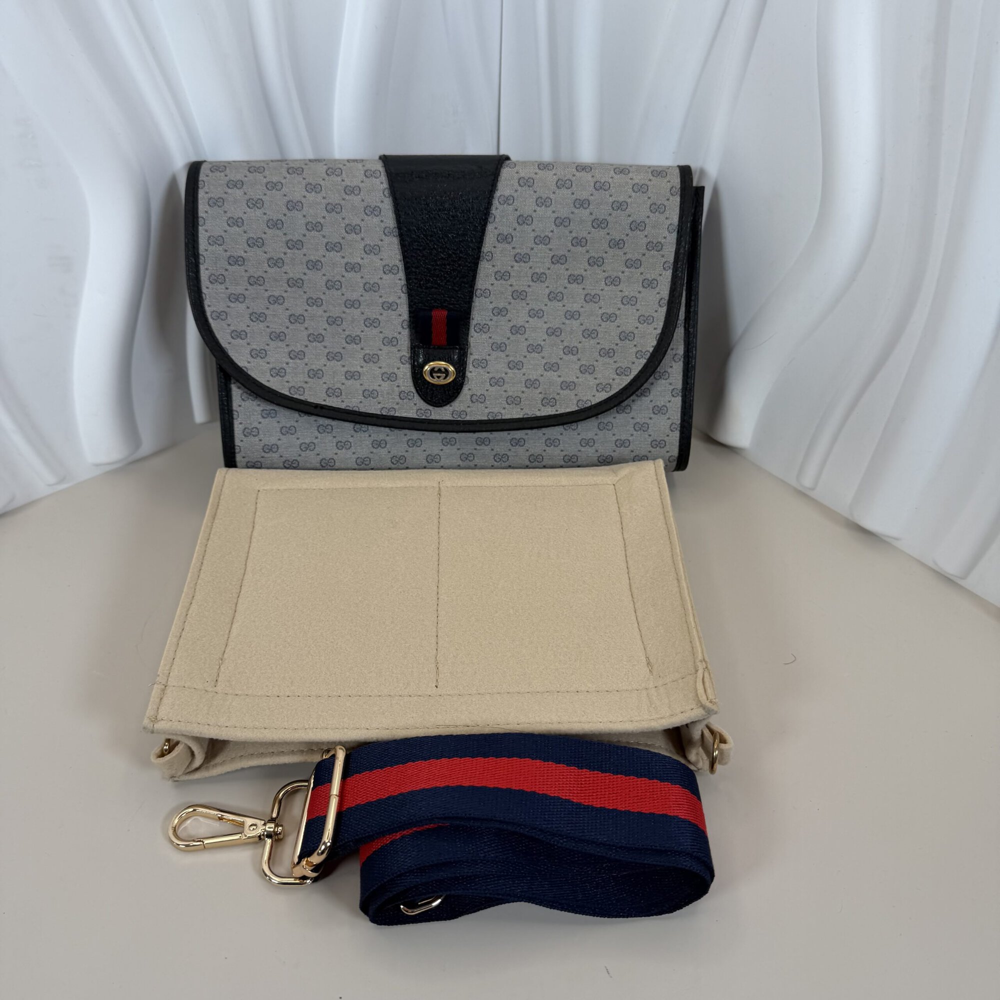 Gucci Micro GG Supreme Sherry Line Clutch Bag - Image 2