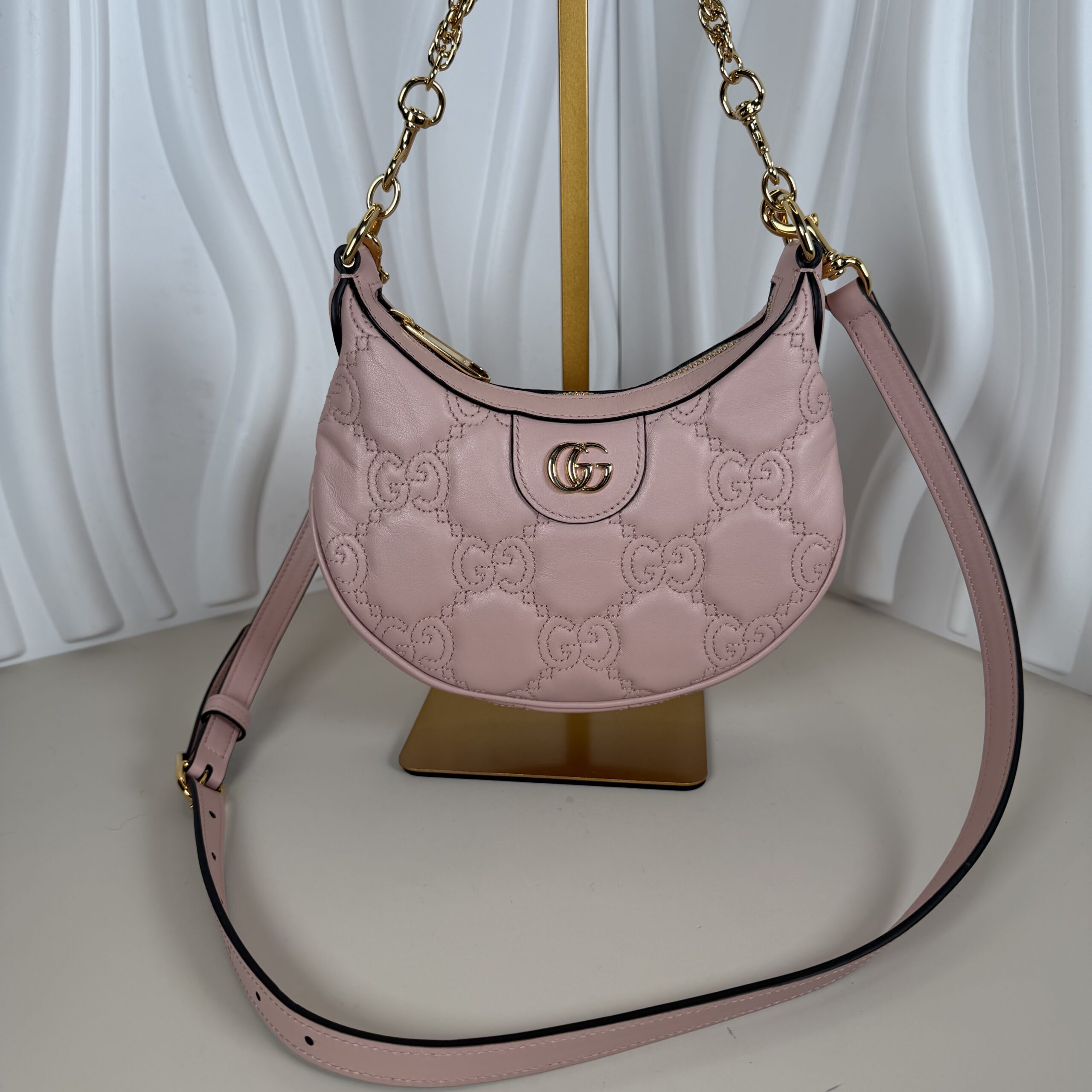 Gucci mini GG Matelassé shoulder bag in a light pink hue - Image 8