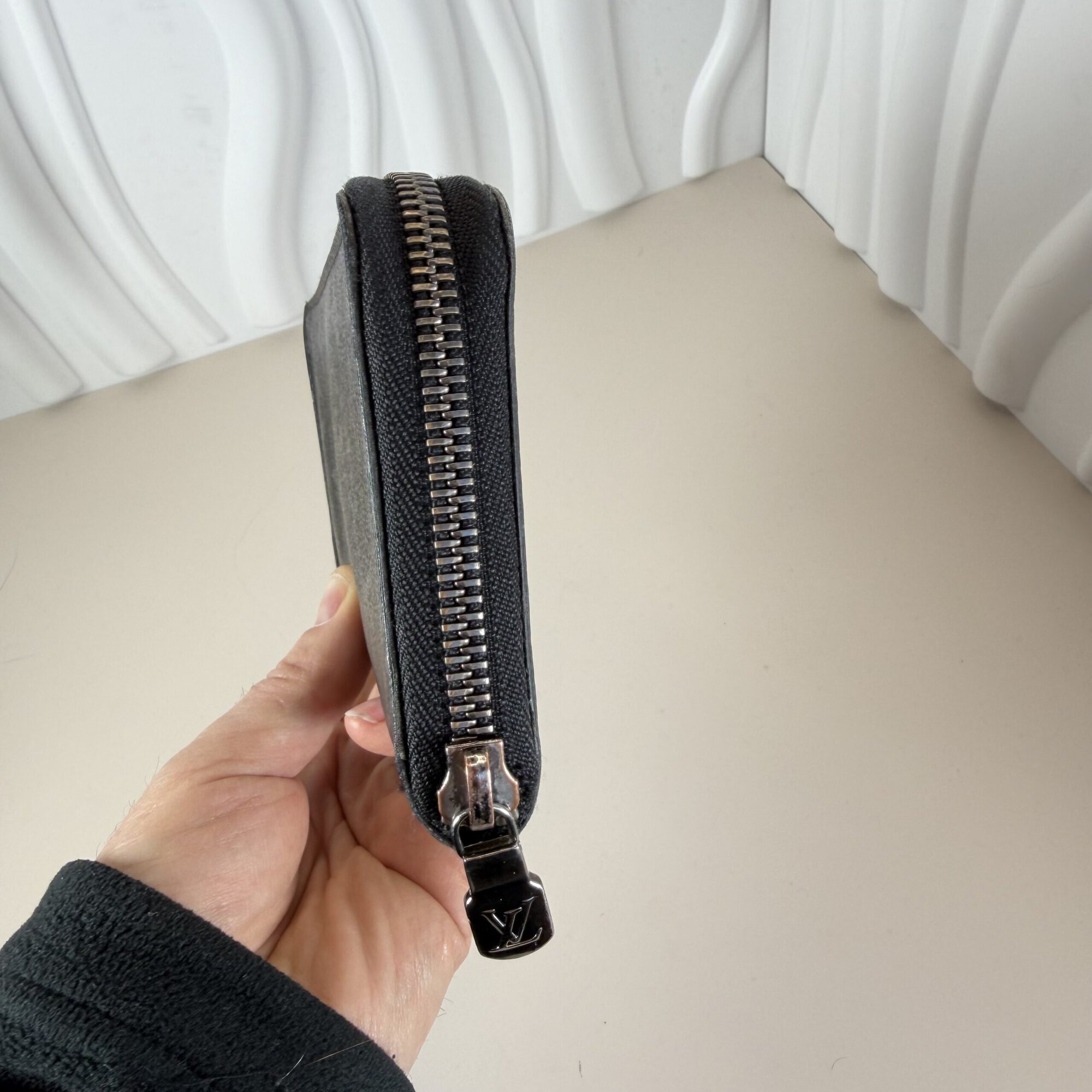 Louis Vuitton Zippy Vertical Wallet in Monogram Eclipse - Image 3