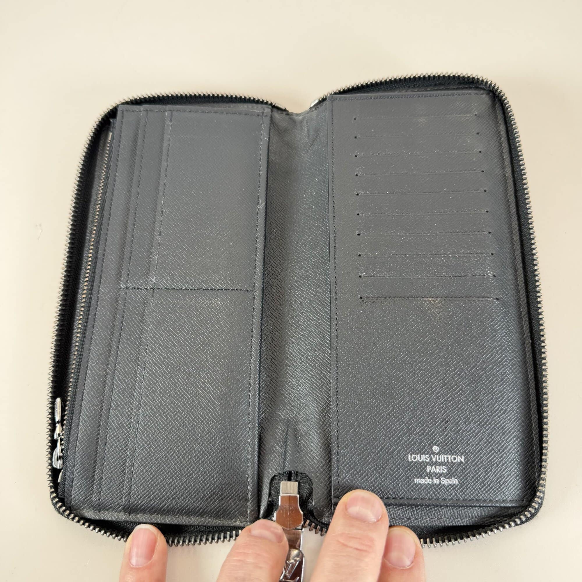 Louis Vuitton Zippy Vertical Wallet in Monogram Eclipse - Image 6