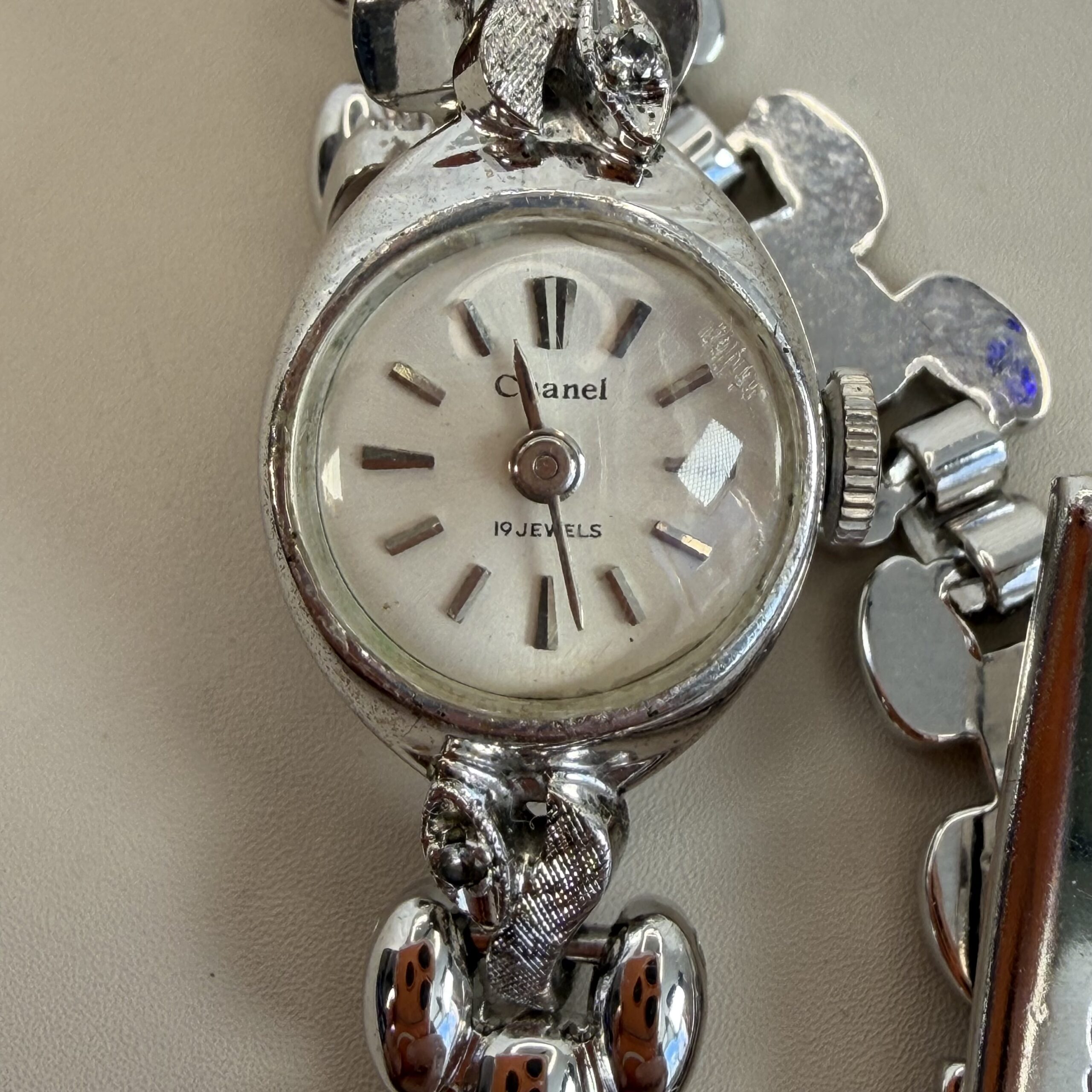 Chanel 19 Jewels Manual Wind Ladies Watch