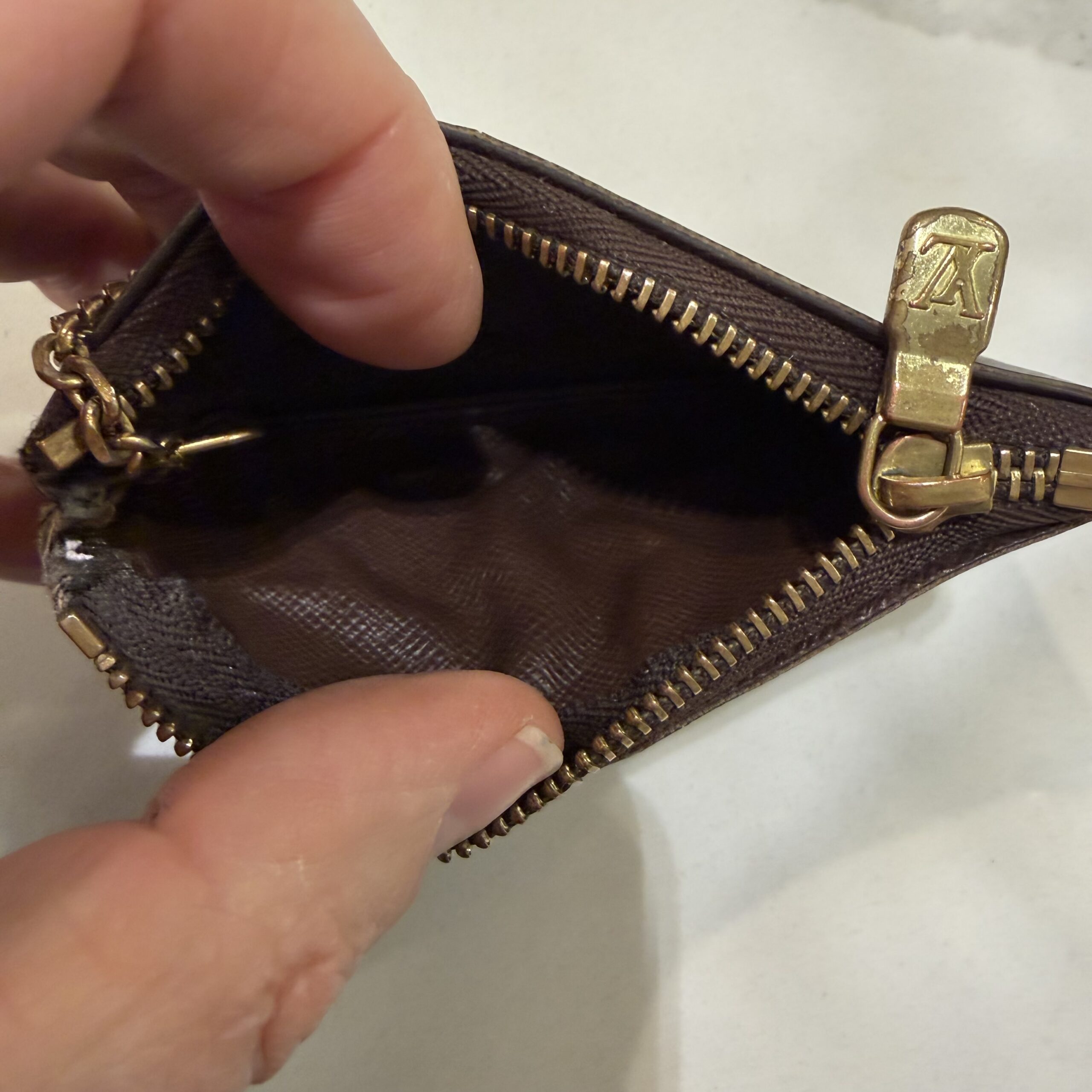 Louis Vuitton Damier Ebene Canvas Key Pouch/Cles - Image 3