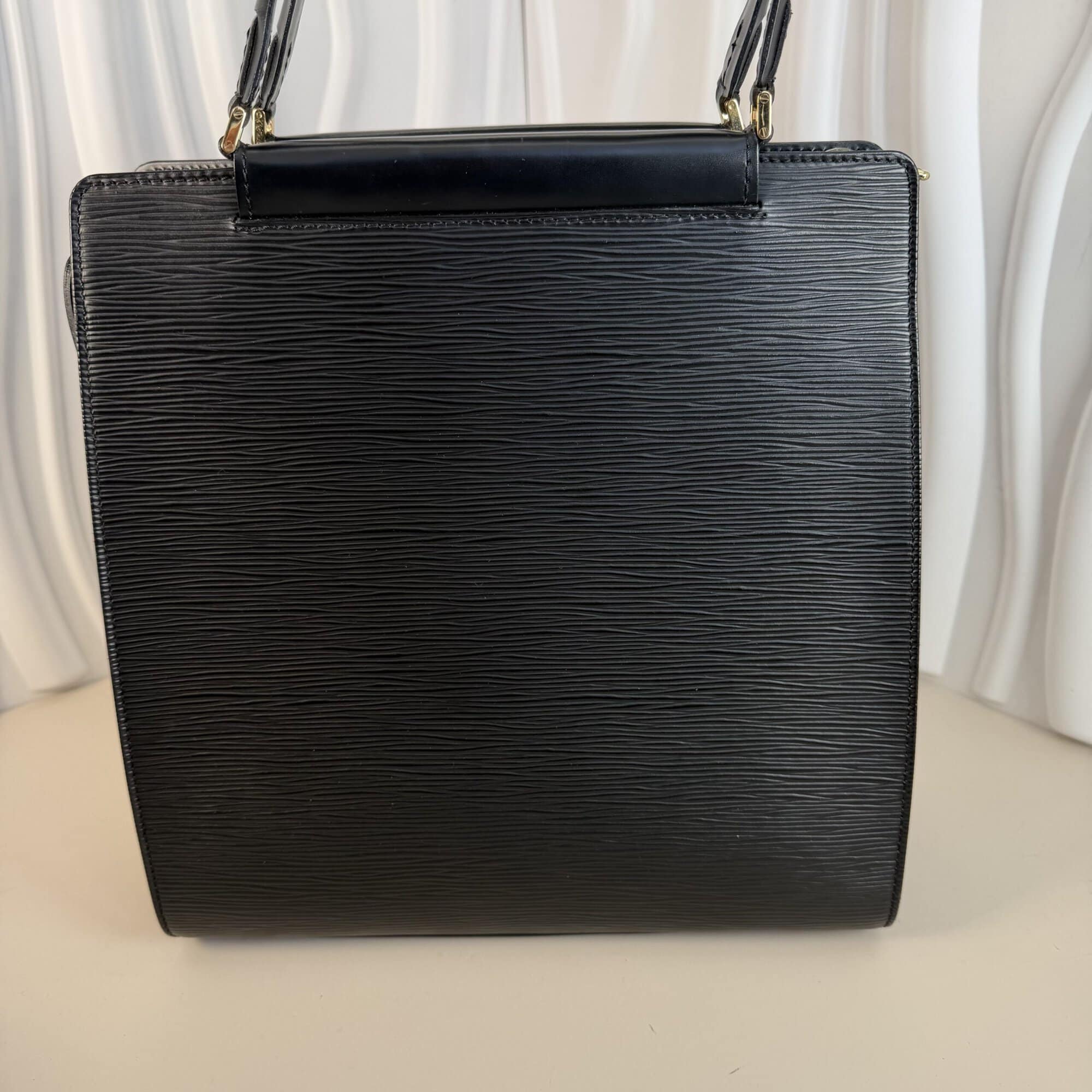 Louis Vuitton Figari MM Handbag – Black Epi Leather - Image 5
