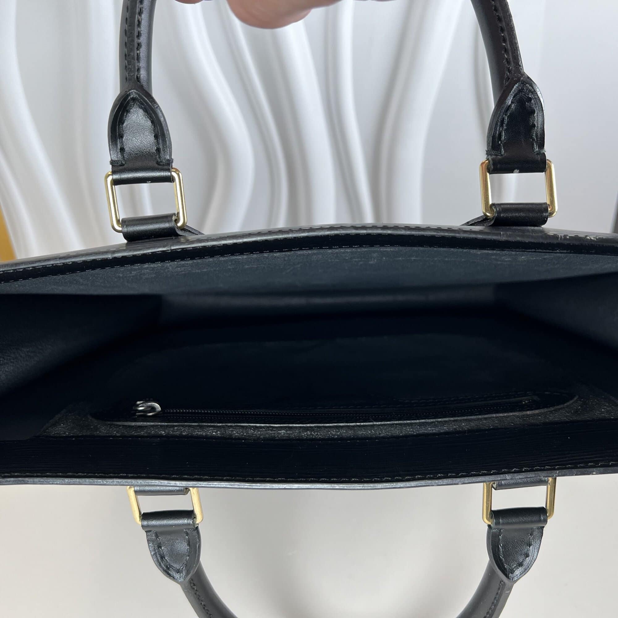 Louis Vuitton Black Epi Leather Sac Plat GM tote - Image 5