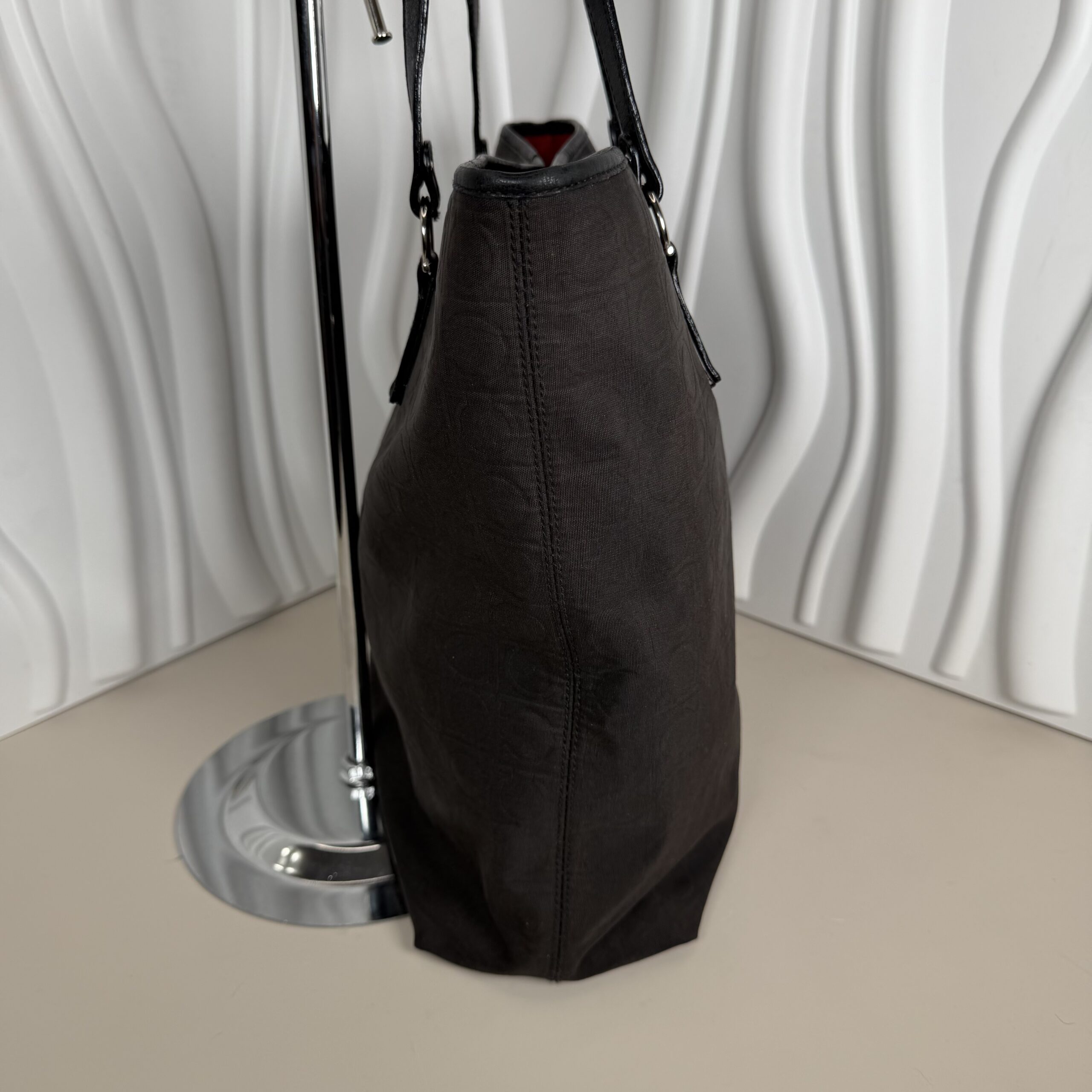 Salvatore Ferragamo Gancini Tote Bag - Image 4