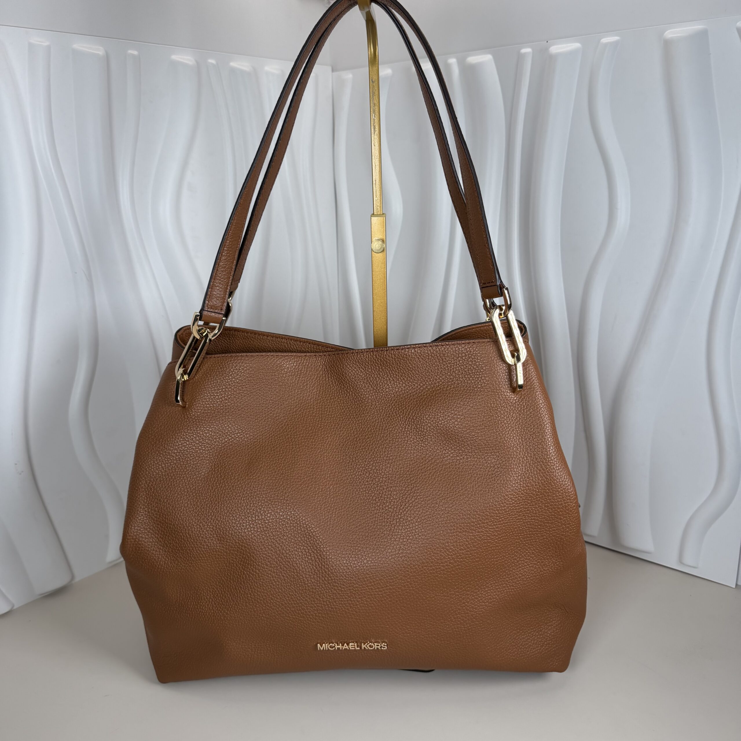 Michael Kors Leighton Large Shoulder Bag NWT