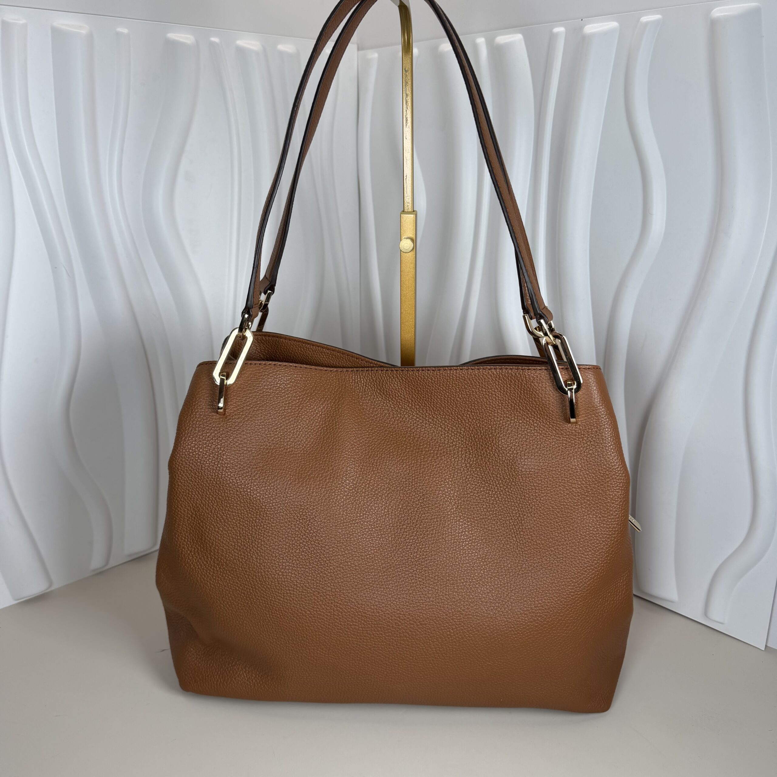 Michael Kors Leighton Large Shoulder Bag NWT - Image 2