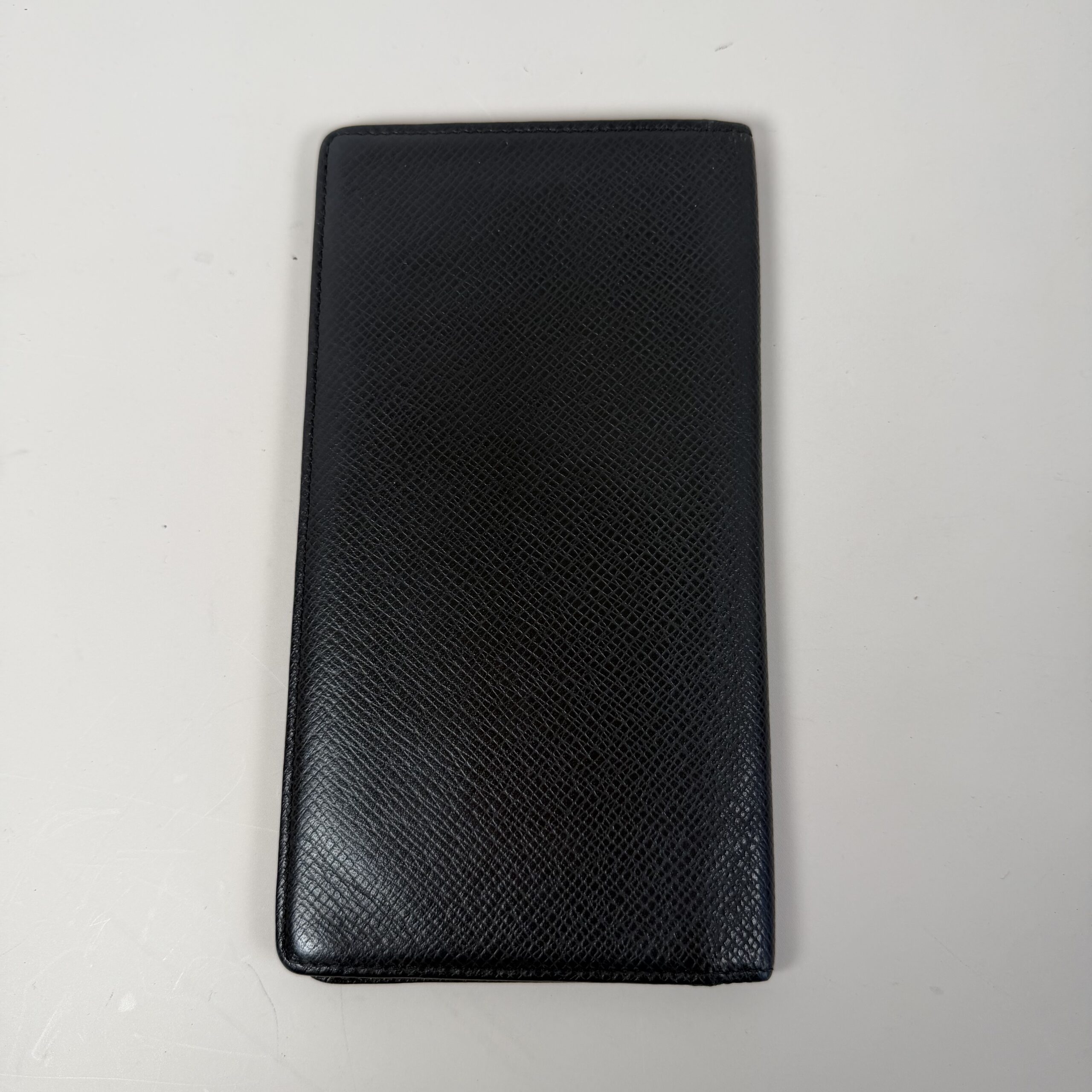 Louis Vuitton Taiga Leather Long Wallet - Image 2