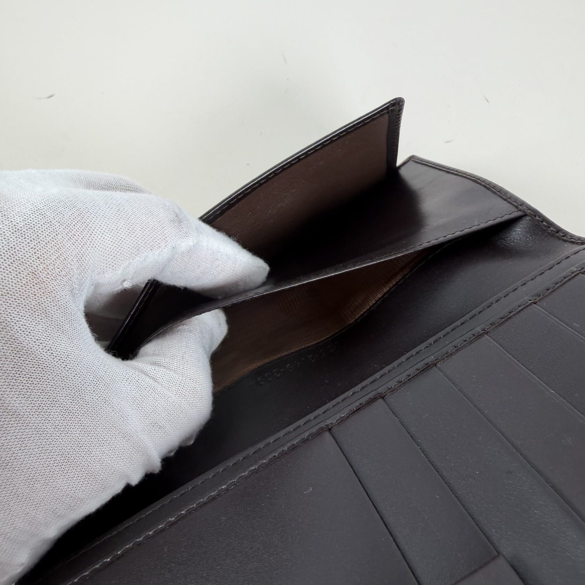 Gucci Vintage Bifold Long Wallet - Image 4