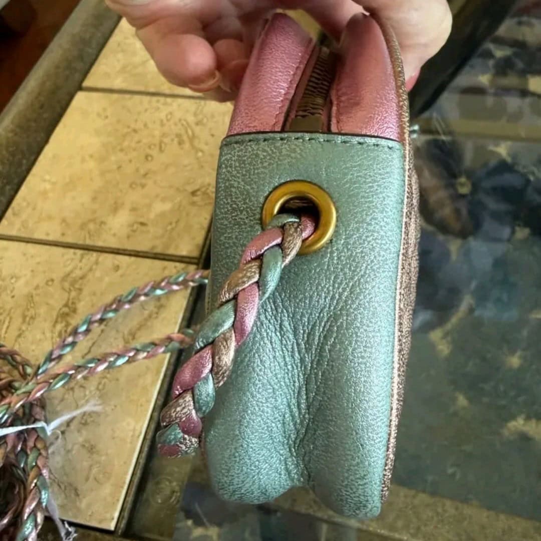 Gucci Trapuntata Mini Zumi Dome Crossbody Bag - Image 4