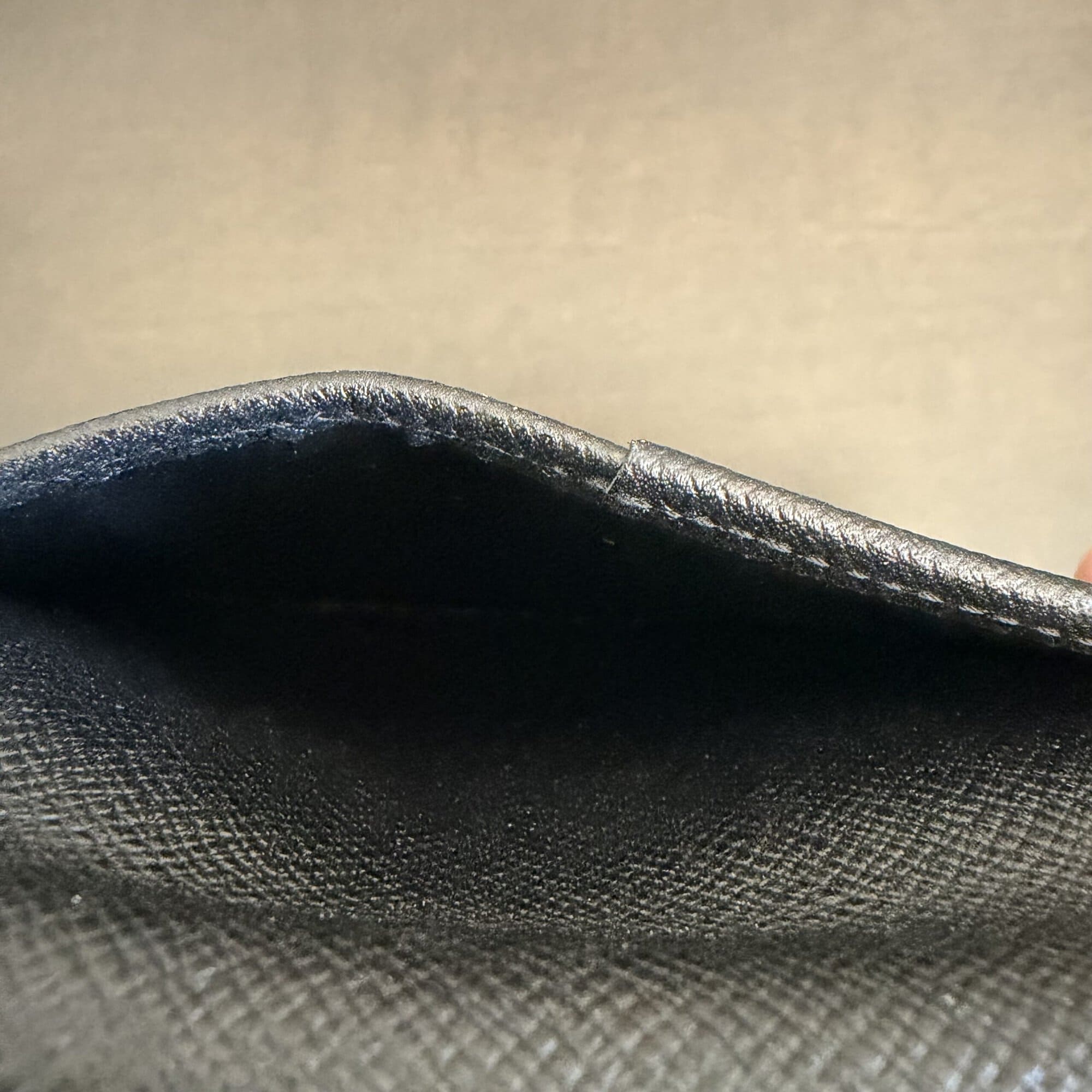 Louis Vuitton Pocket Organizer in black Taiga leather - Image 5