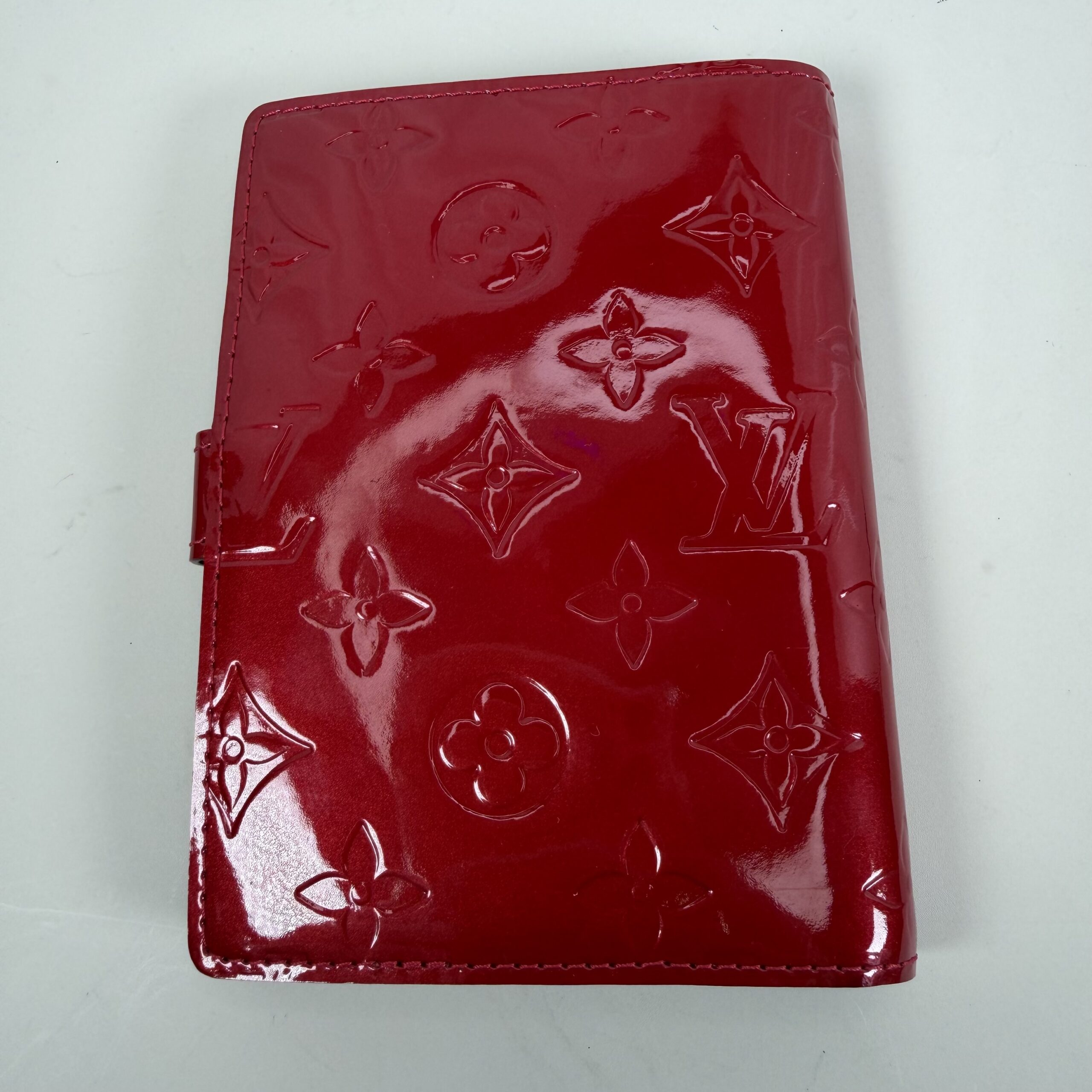 Louis Vuitton Monogram Vernis Agenda PM in the vibrant Pomme D'Amour (Apple of Love) shade - Image 2