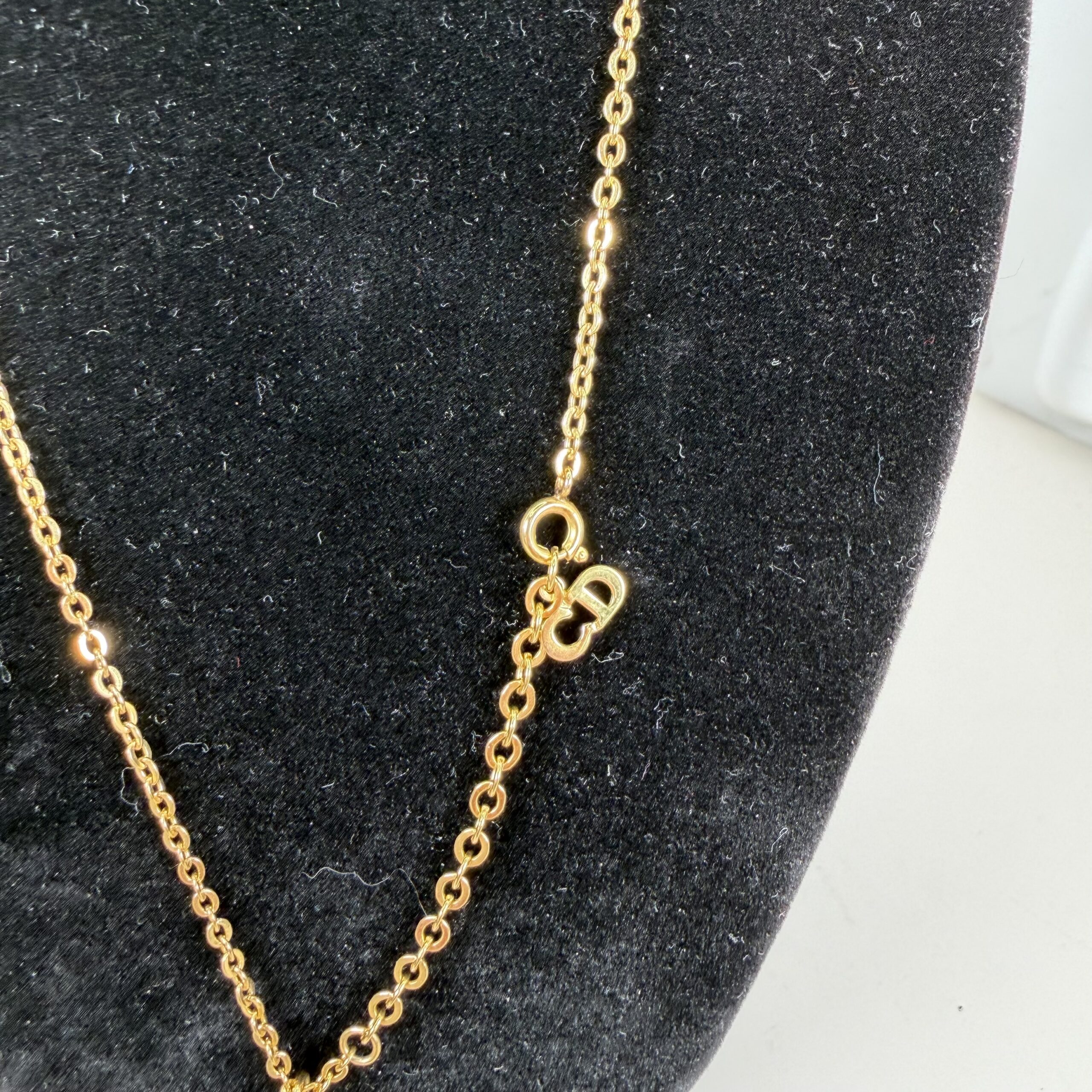 Christian Dior Vintage Oval CD Logo Pendant Necklace - Image 3