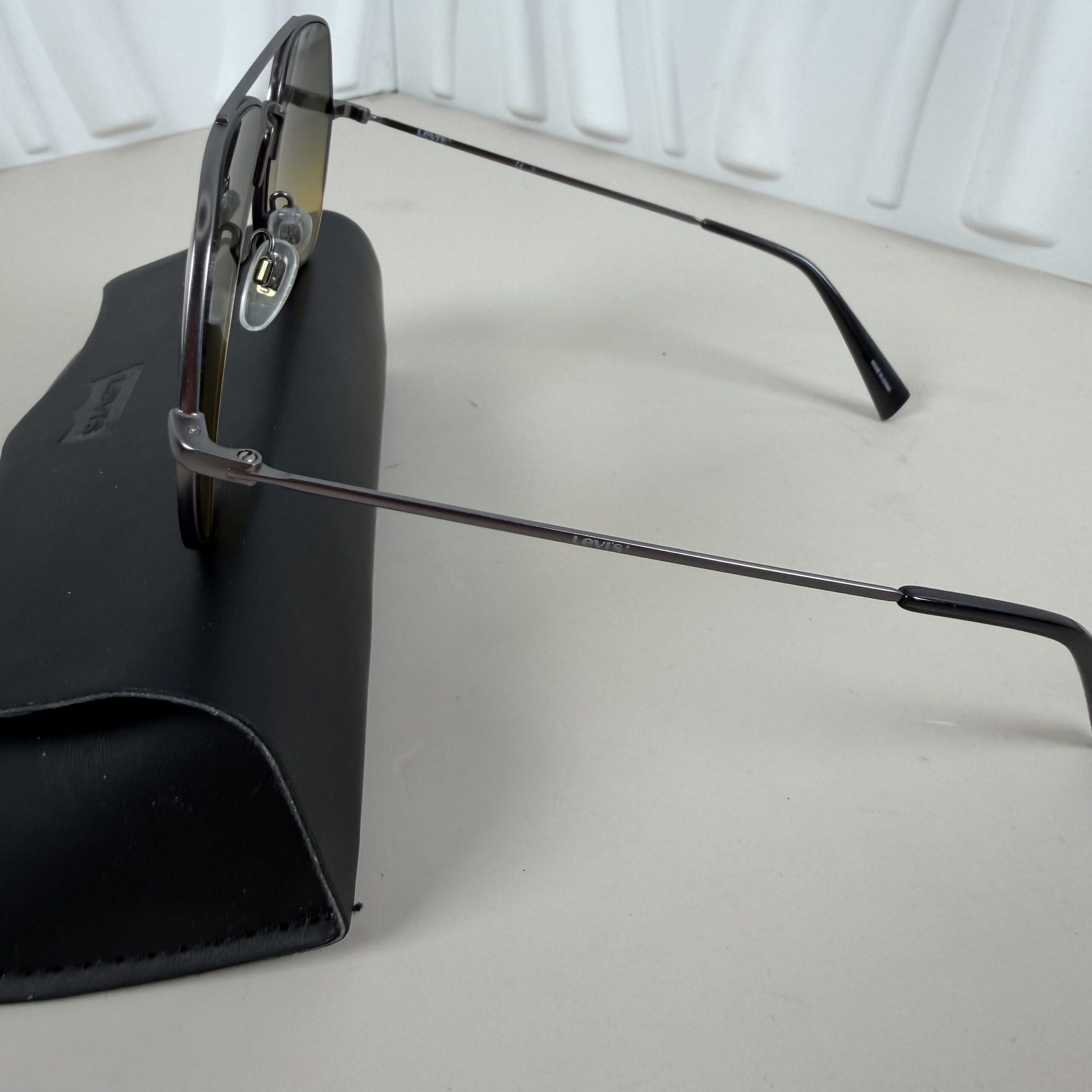 Levi's LV 1012/S Aviator Sunglasses - Image 3