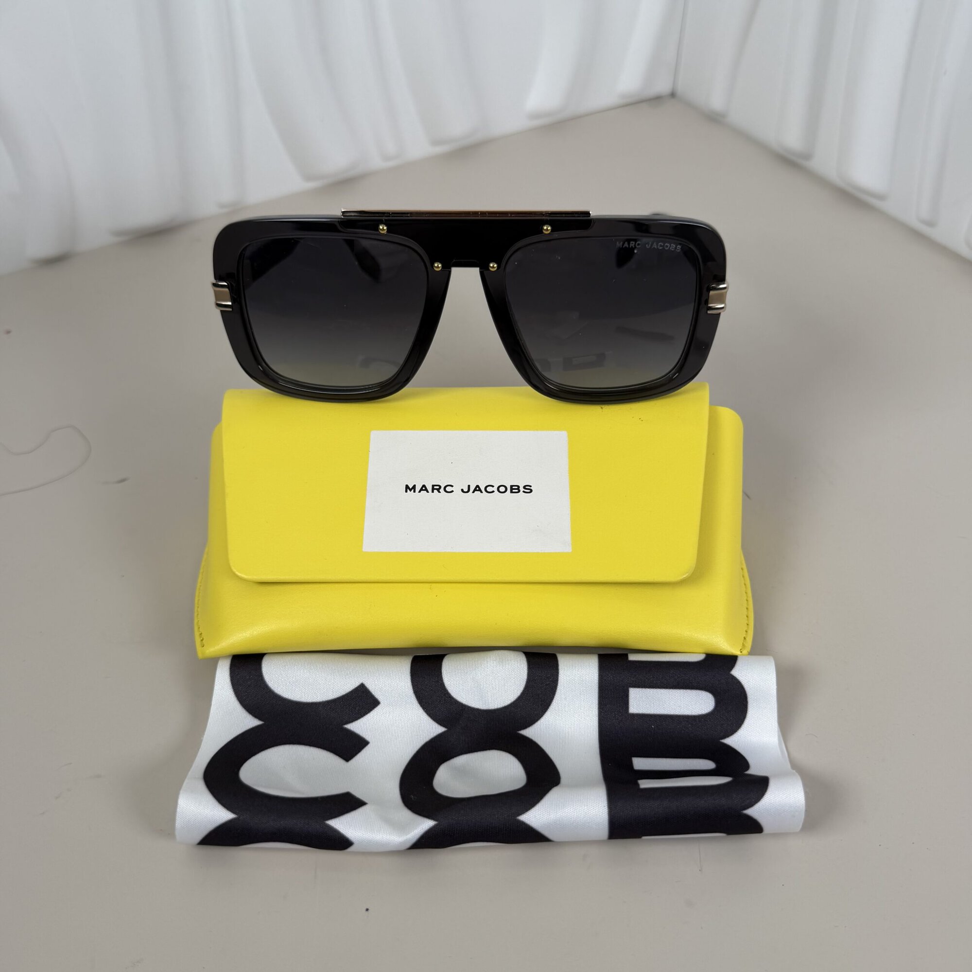 Marc Jacobs MARC 670/S Flat-Top Navigator Sunglasses