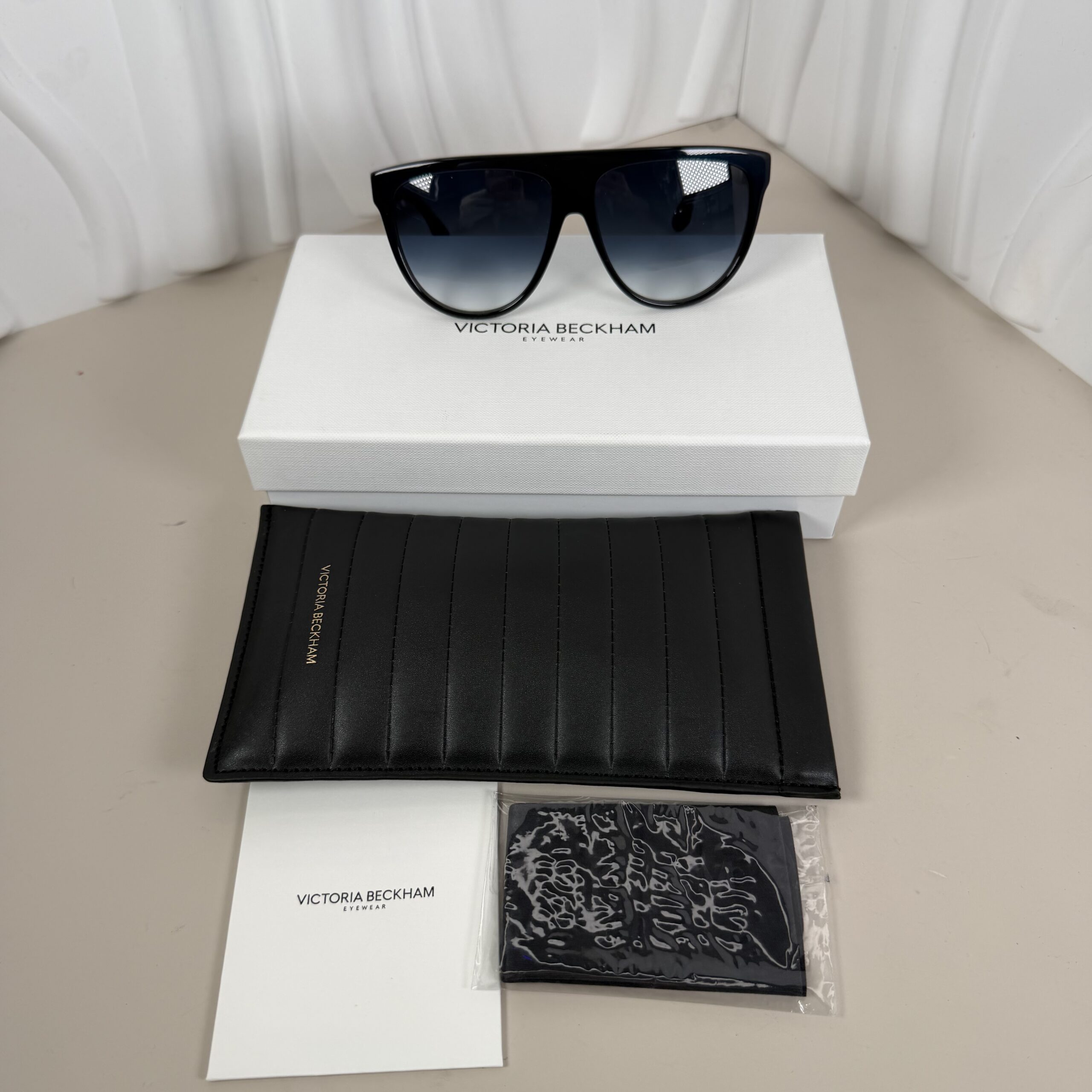Victoria Beckham VB680S sunglasses - Image 2