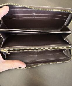Louis Vuitton Monogram Vernis leather Zippy Wallet in Amarante, additional view 8