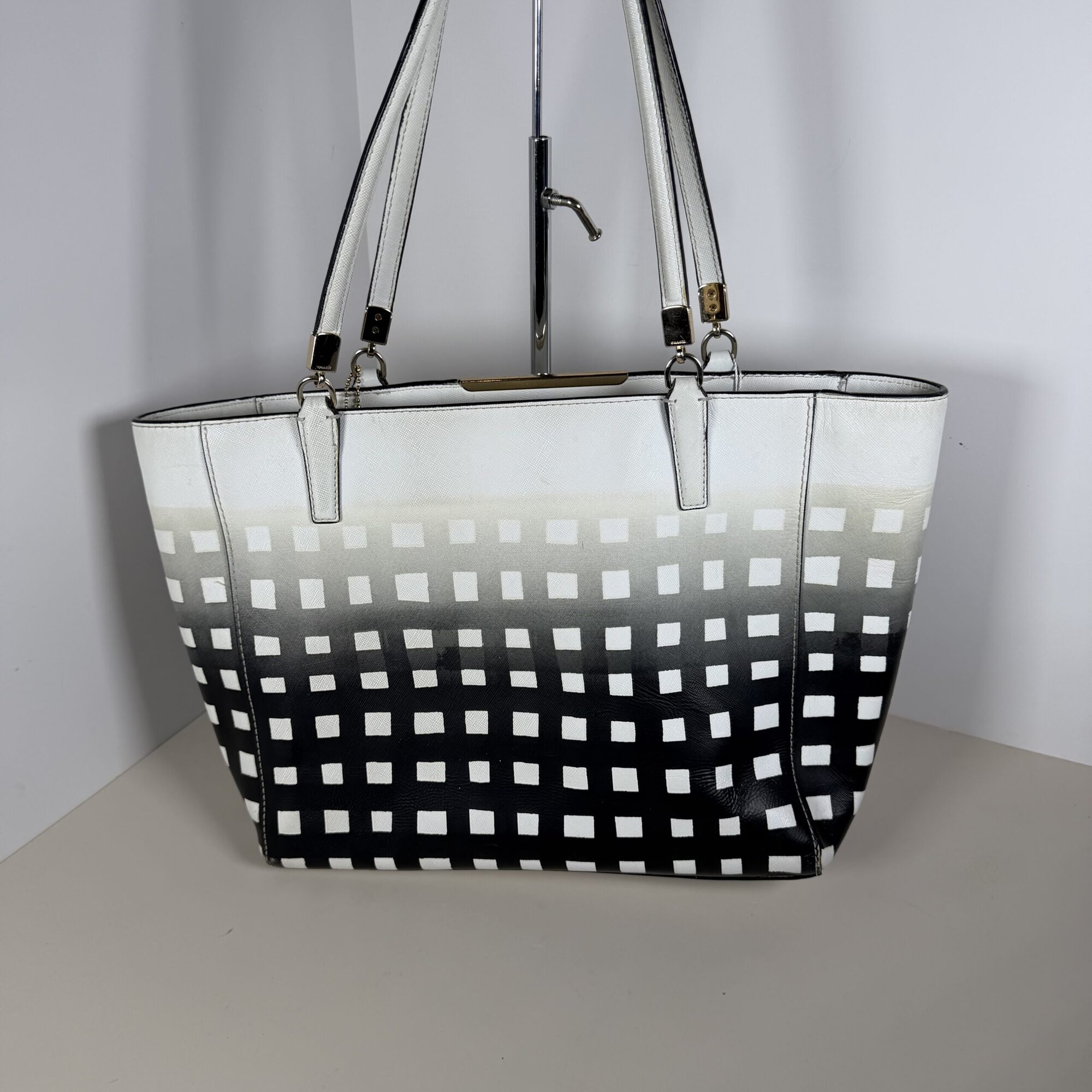 Coach Madison East/West Tote image 9