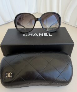 Alternative view of Chanel 5285 Oval Sunglasses in Polished Black