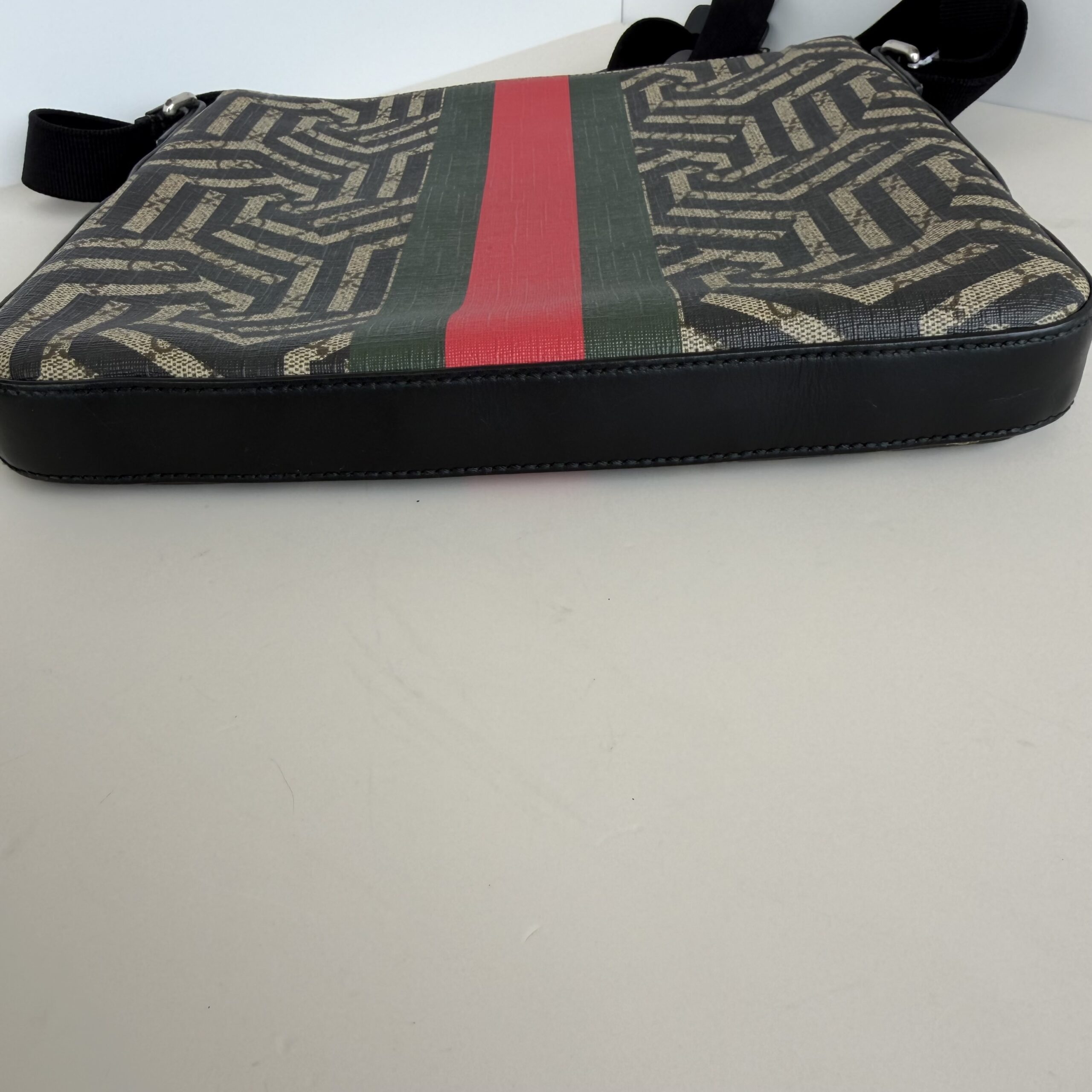 Gucci GG Supreme Caleido Web Bee Small Messenger Bag - Image 5