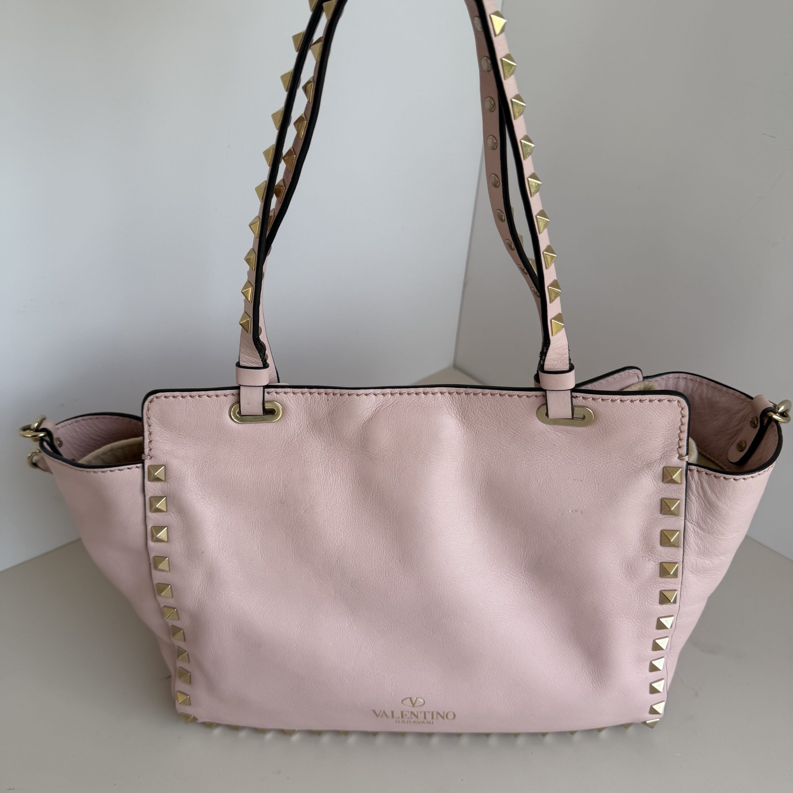 Valentino Garavani Rockstud Small Double-Handle Trapeze Tote Bag – Blush Pink Leather - Image 2