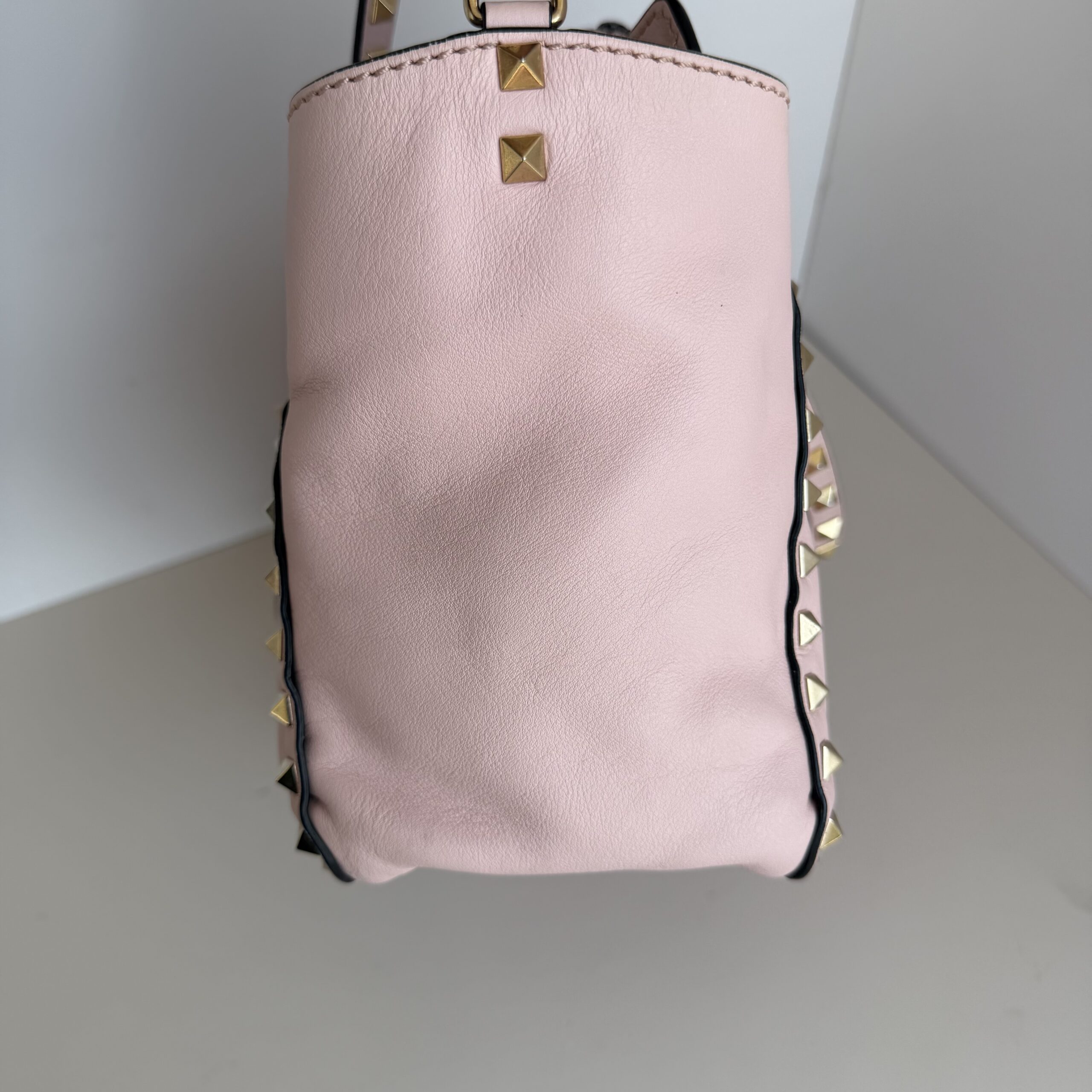 Valentino Garavani Rockstud Small Double-Handle Trapeze Tote Bag – Blush Pink Leather - Image 5