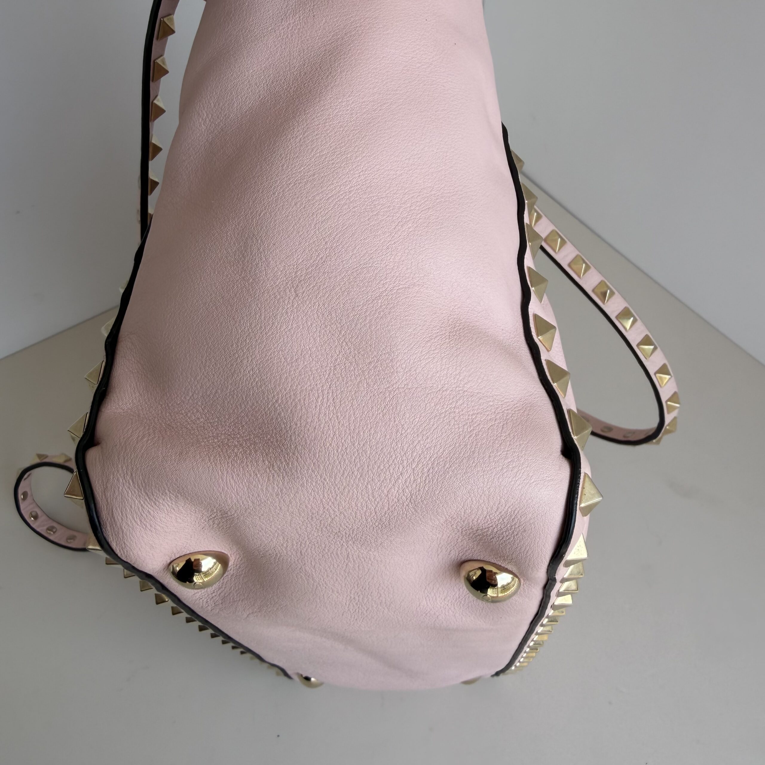Valentino Garavani Rockstud Small Double-Handle Trapeze Tote Bag – Blush Pink Leather - Image 6
