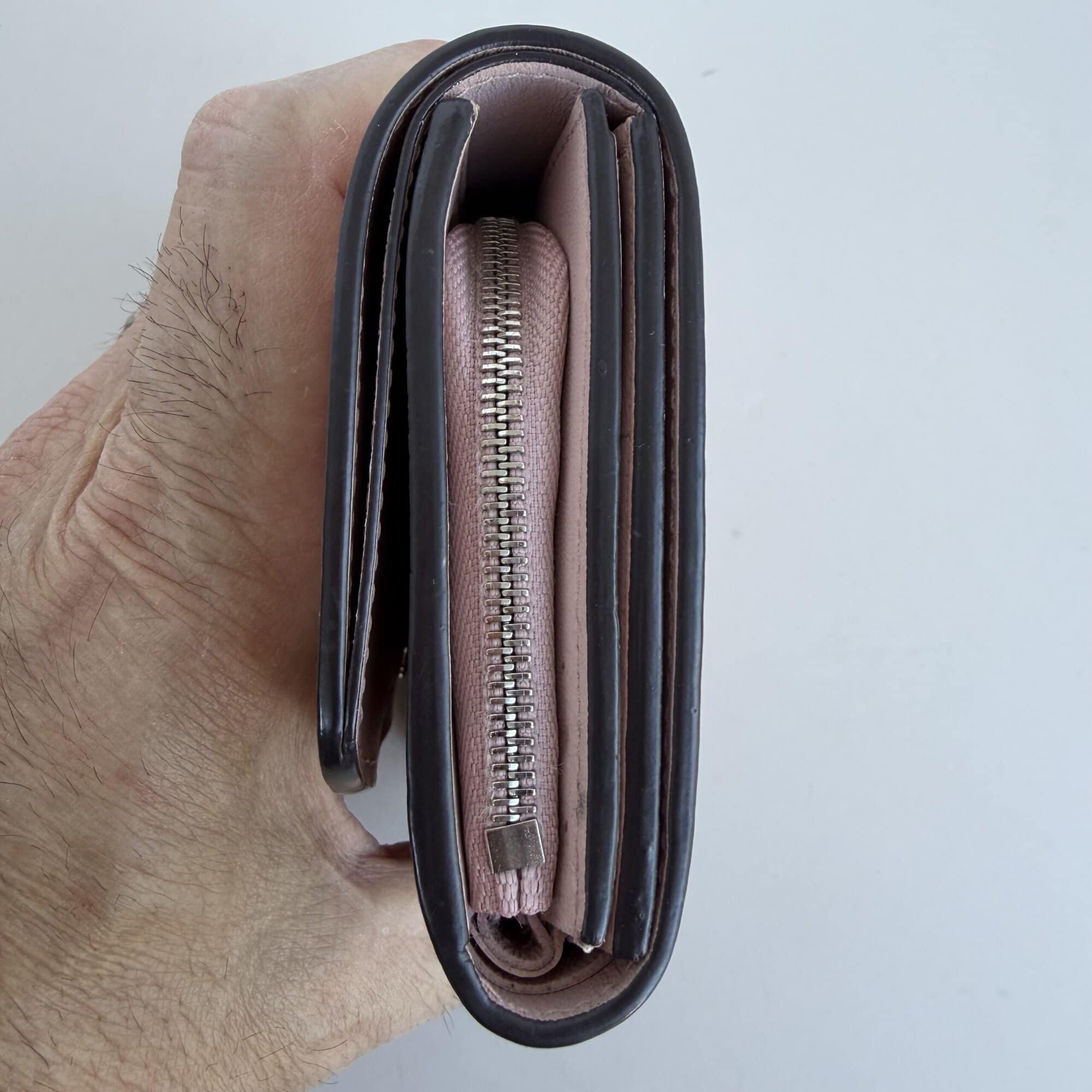 Louis Vuitton Monogram Mahina Perforated Leather Iris XS Compact Wallet – Magnolia Pink - Image 4