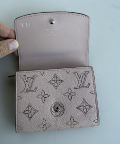 Louis Vuitton Monogram Mahina Perforated Leather Iris XS Compact Wallet – Magnolia Pink - Image 5