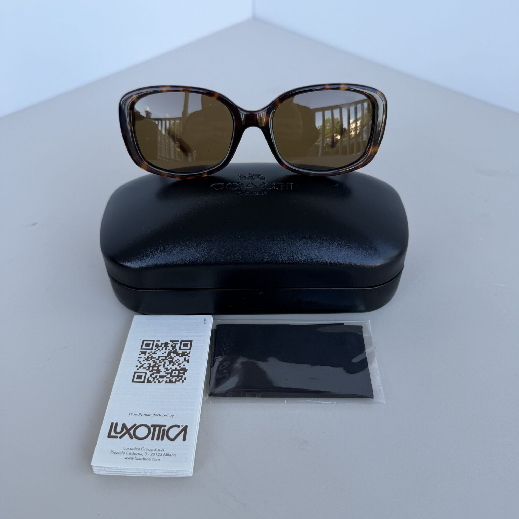 Coach Women's HC8278 (L1114) Rectangle Sunglasses in Dark Tortoise - Image 2