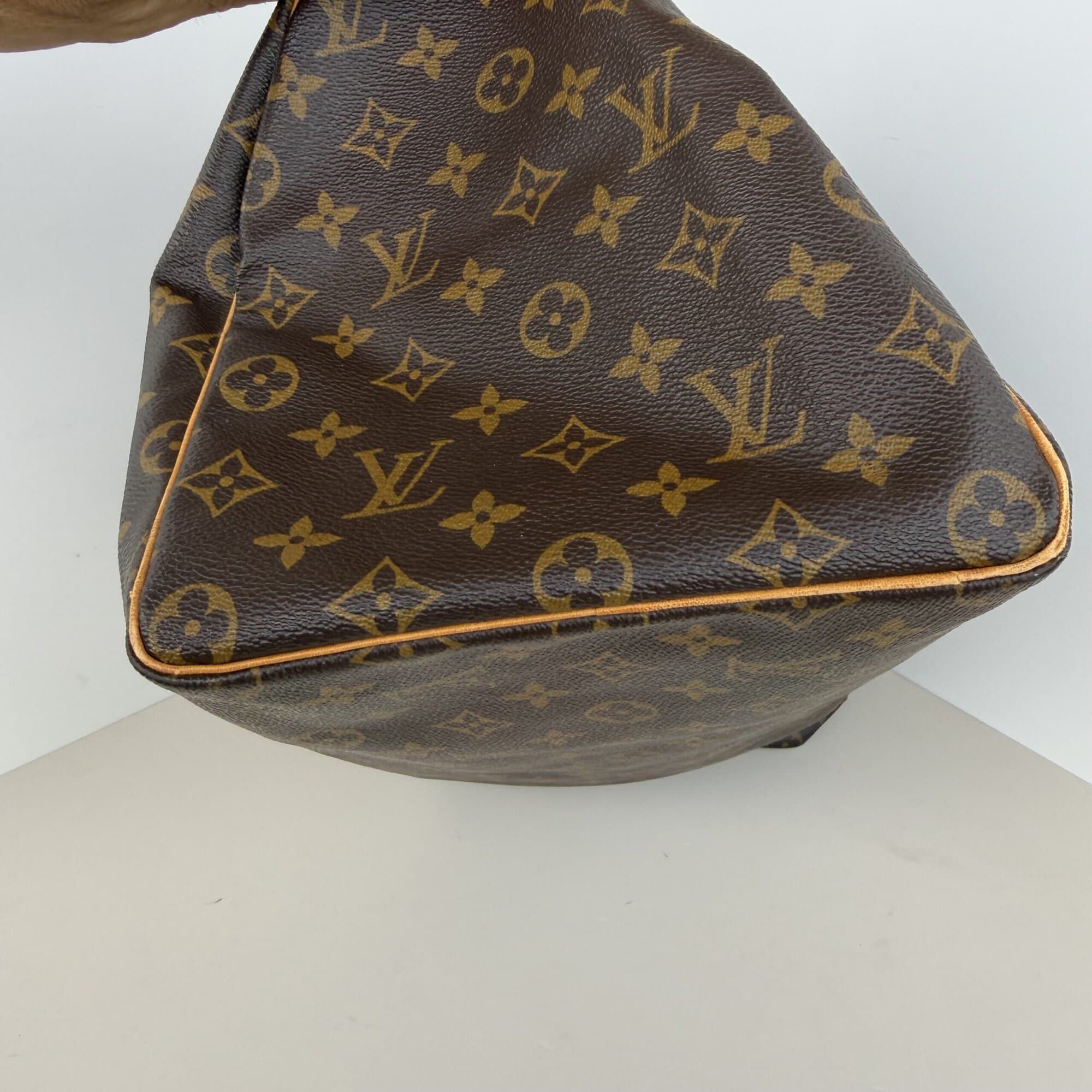 Louis Vuitton Monogram Speedy 40 - Image 6