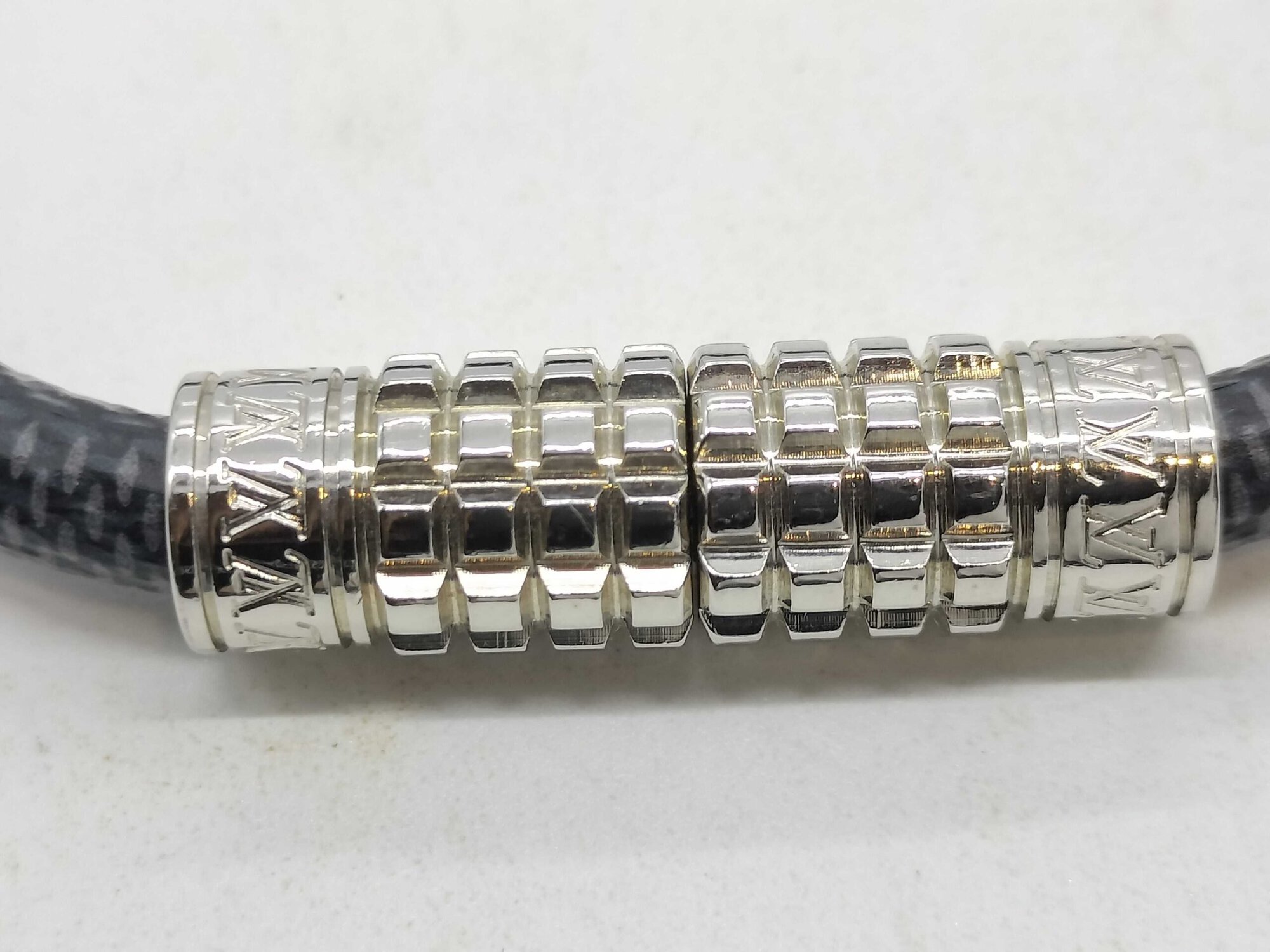 Louis Vuitton Damier Graphite Digit Bracelet Silver-Tone Magnetic Clasp Size M/L image 3