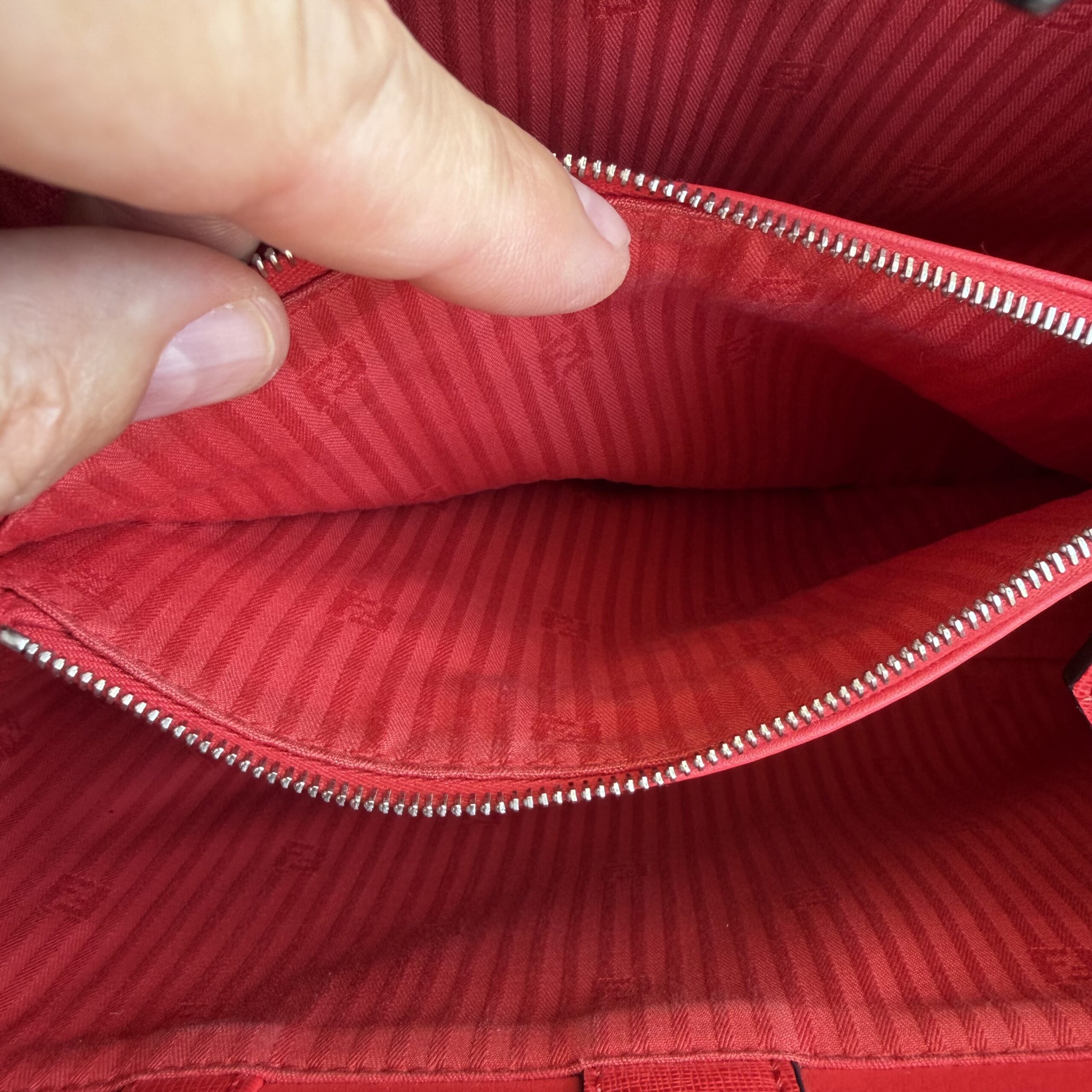 Fendi Petite 2Jours Leather Tote Bag – Rosso Red - Image 8