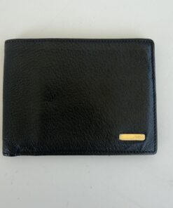 Pre-Owmed Authentic Gucci Vintage Men's Black Grained Leather Bi-Fold Wallet with Gold Logo Plaque