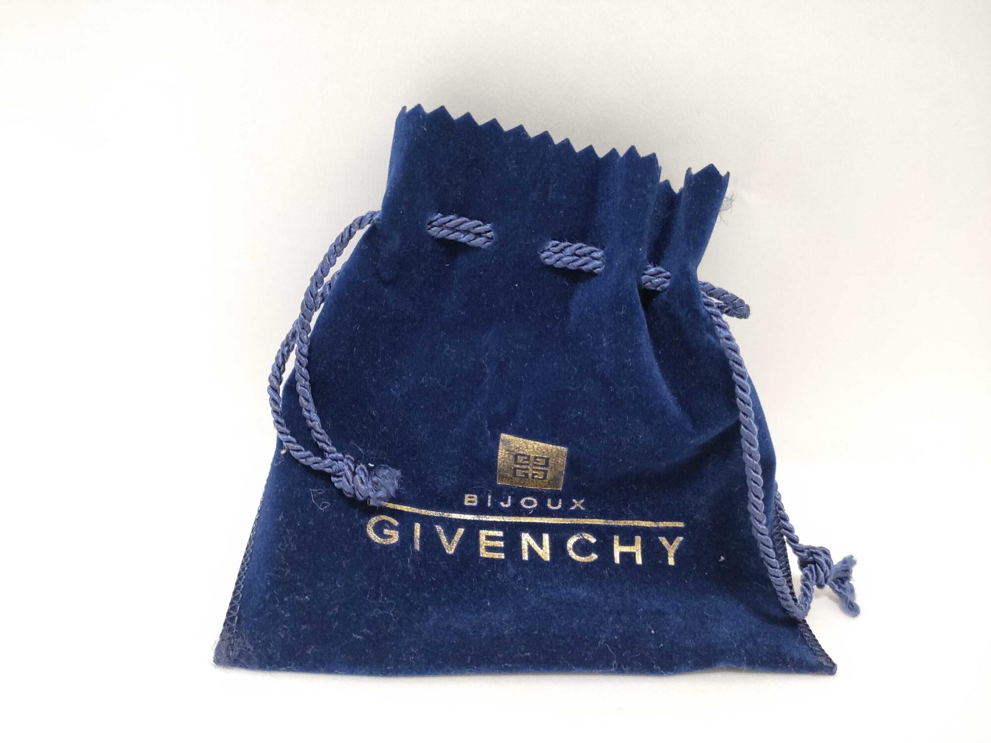 Givenchy Polished Gold-Tone Fluid Leaf Brooch image 7