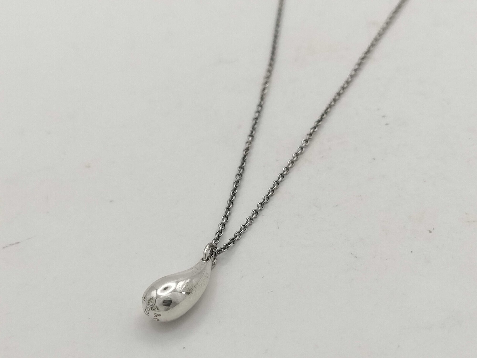 Tiffany & Co. Elsa Peretti Sterling Silver Teardrop Pendant Necklace