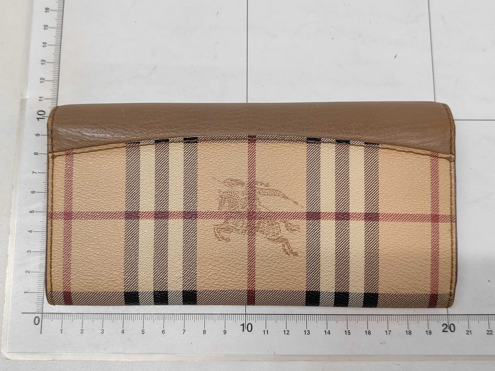 Burberry House Check Grained Leather Porter Continental Wallet - Image 2