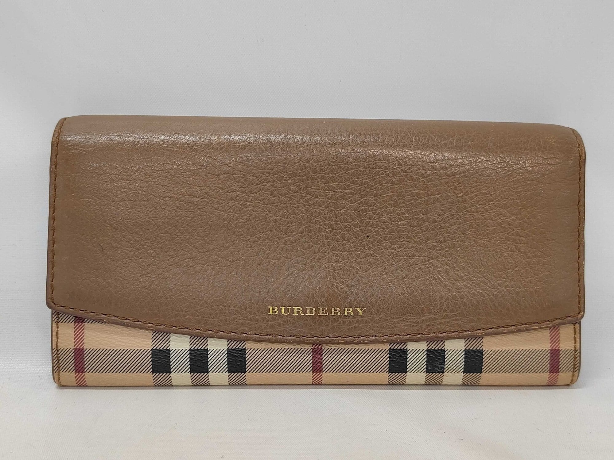 Burberry House Check Grained Leather Porter Continental Wallet