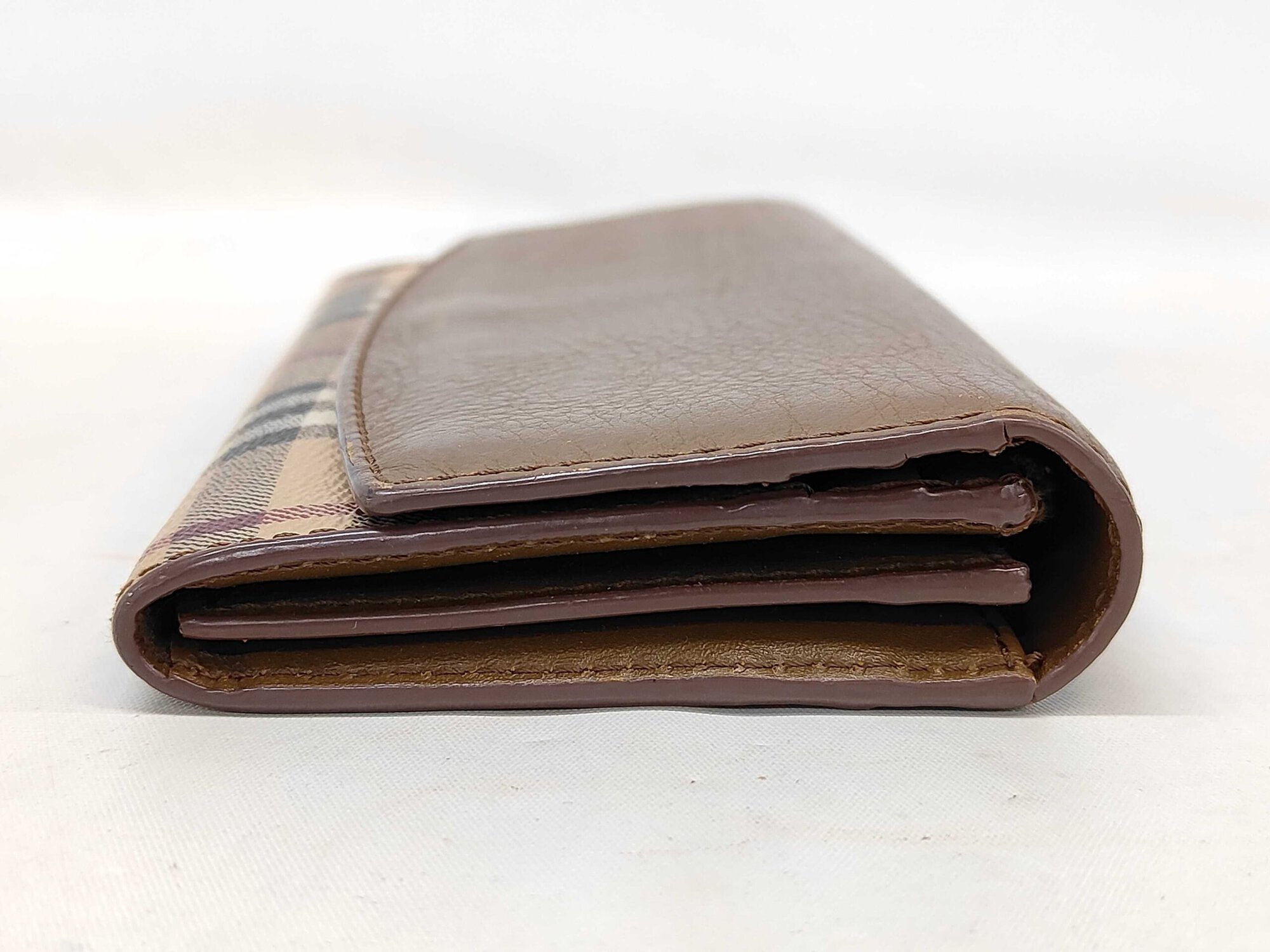 Burberry House Check Grained Leather Porter Continental Wallet - Image 8