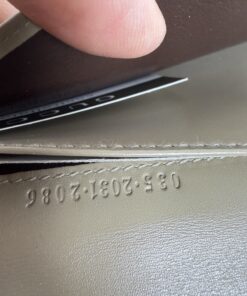 Gucci Smooth Calfskin Continental Latch Wallet - Image 4